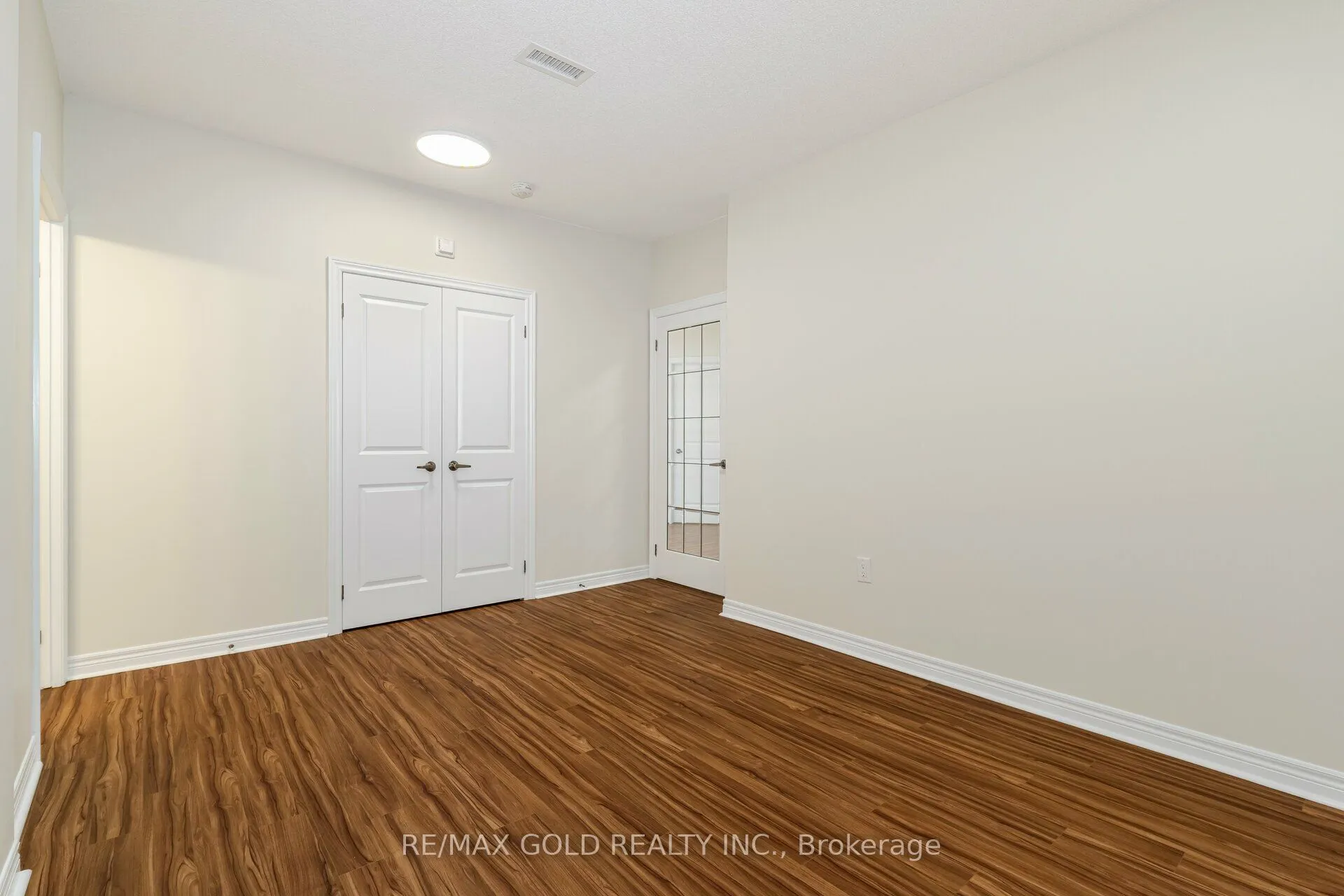 39 New Delhi Drive, #209