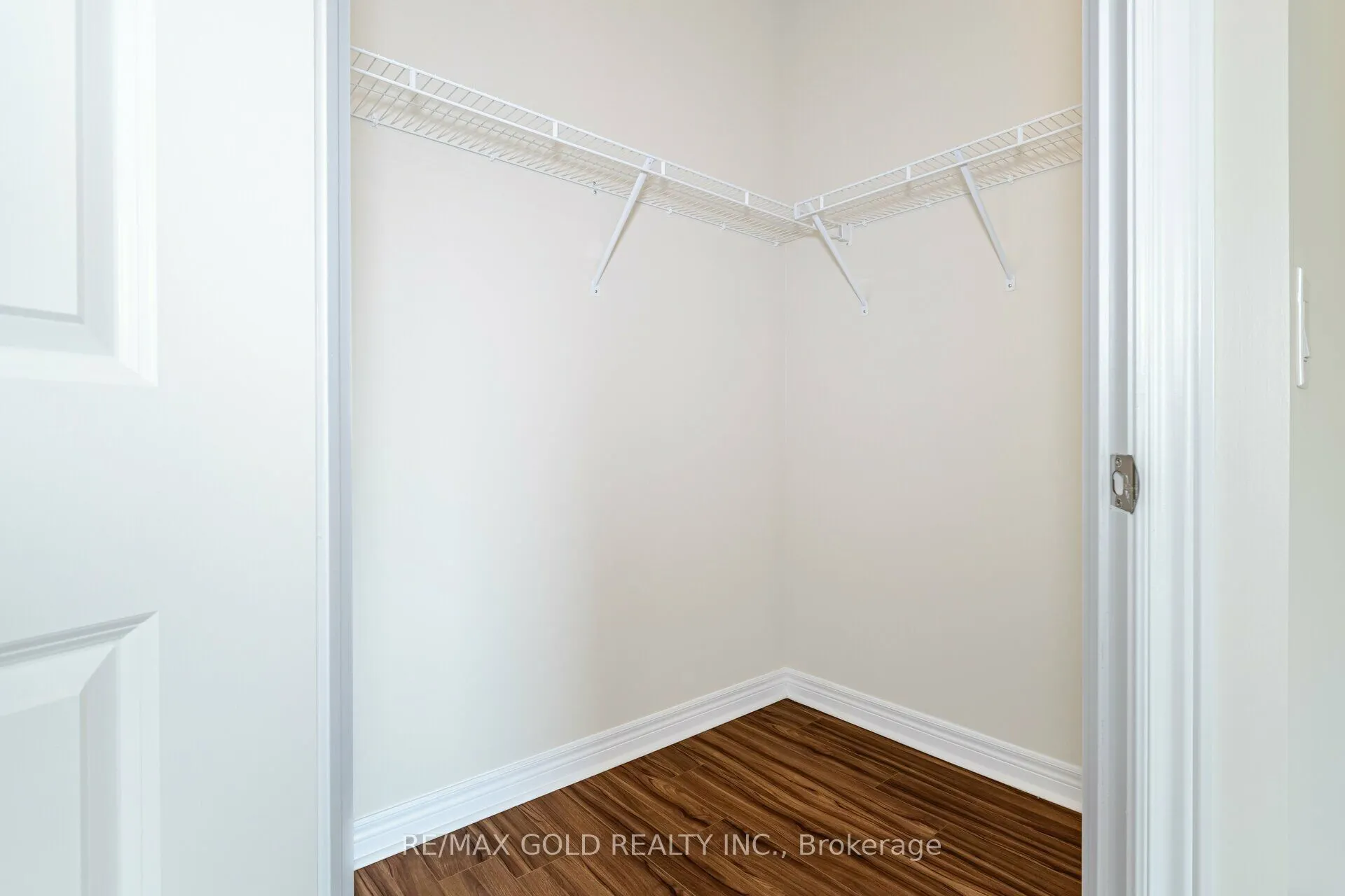 39 New Delhi Drive, #209