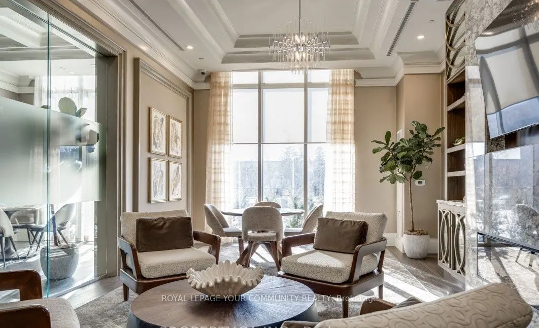 10 Gatineau Drive, #216W