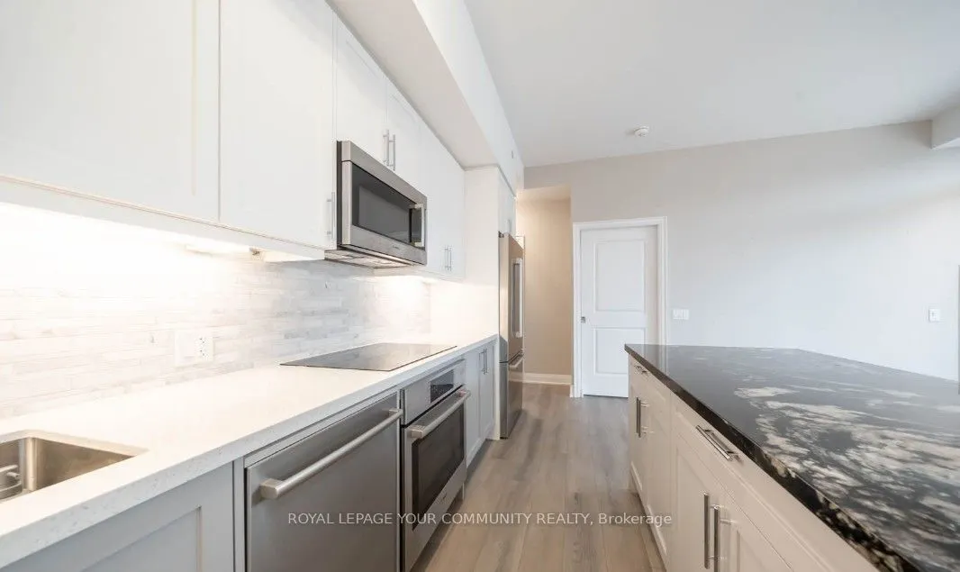 10 Gatineau Drive, #216W