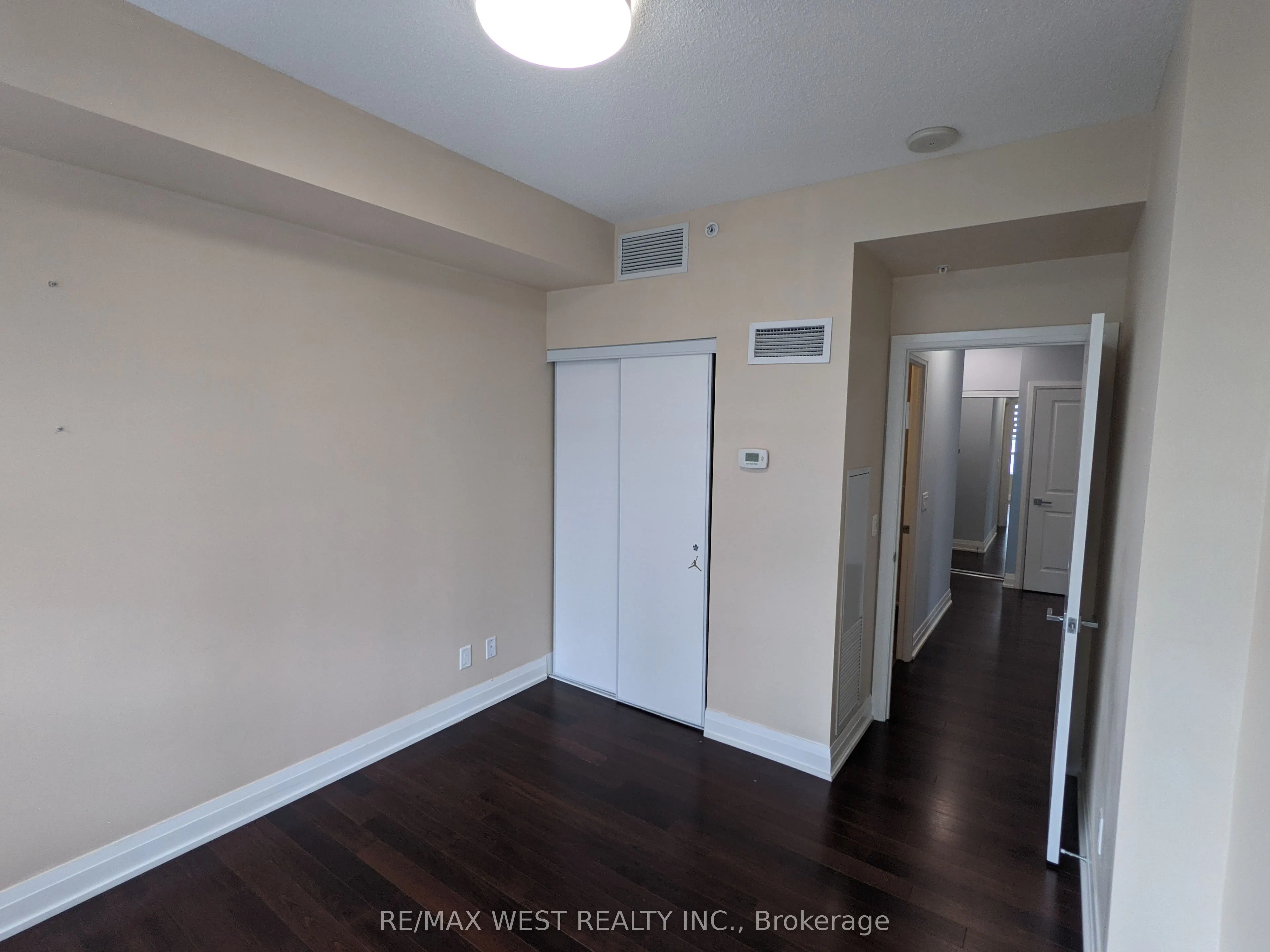 85 North Park Road, #404