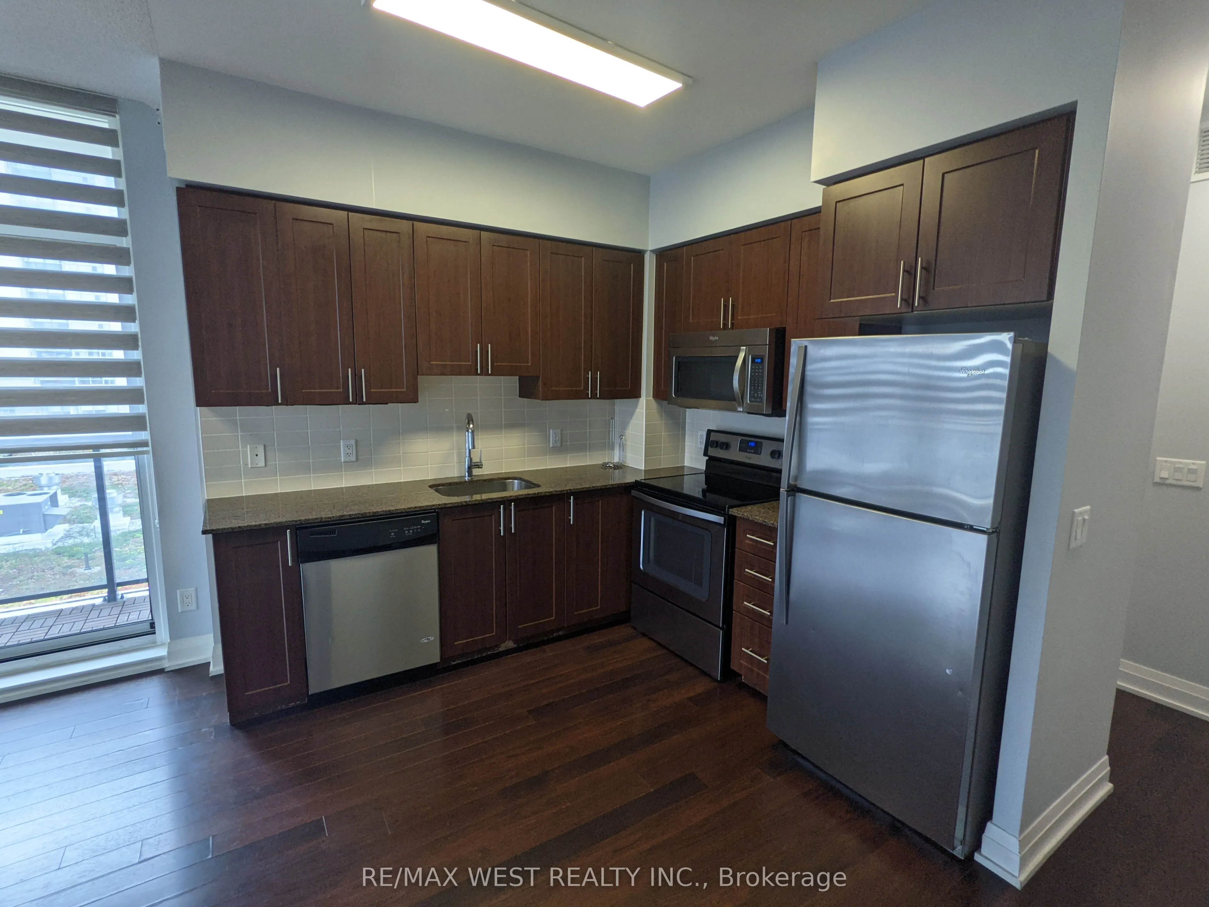 85 North Park Road, #404