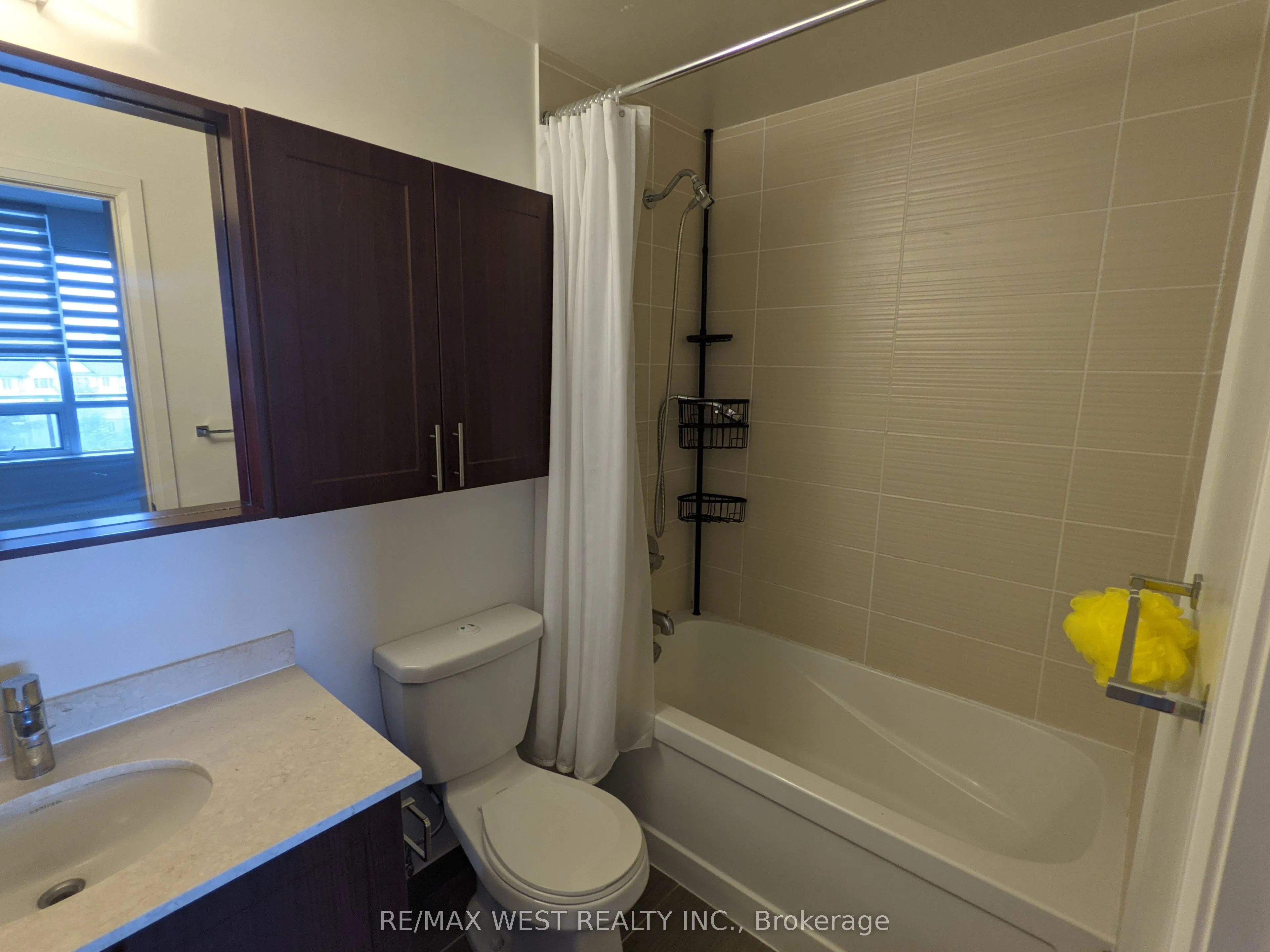 85 North Park Road, #404