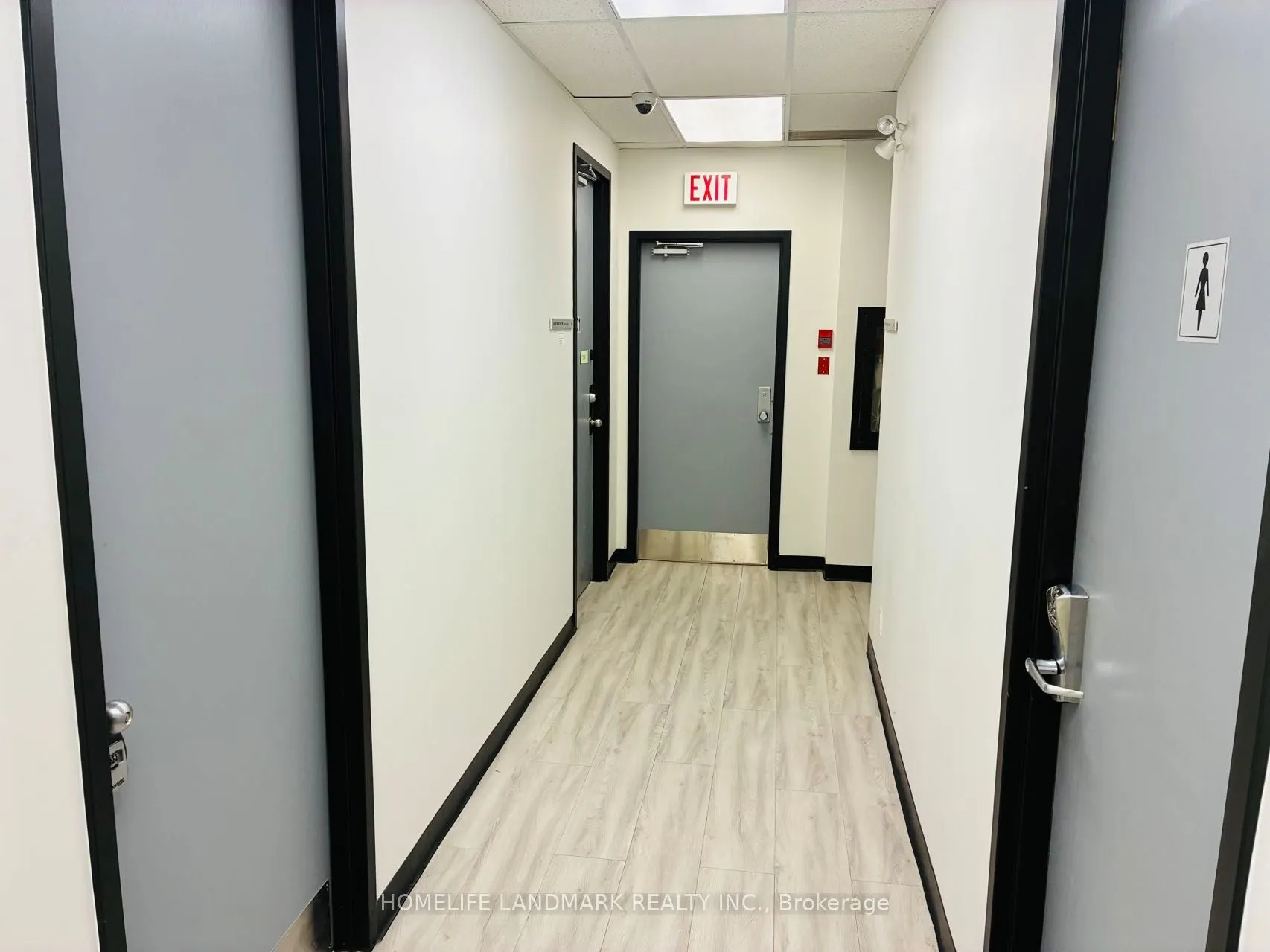 8300 Woodbine Avenue, #303