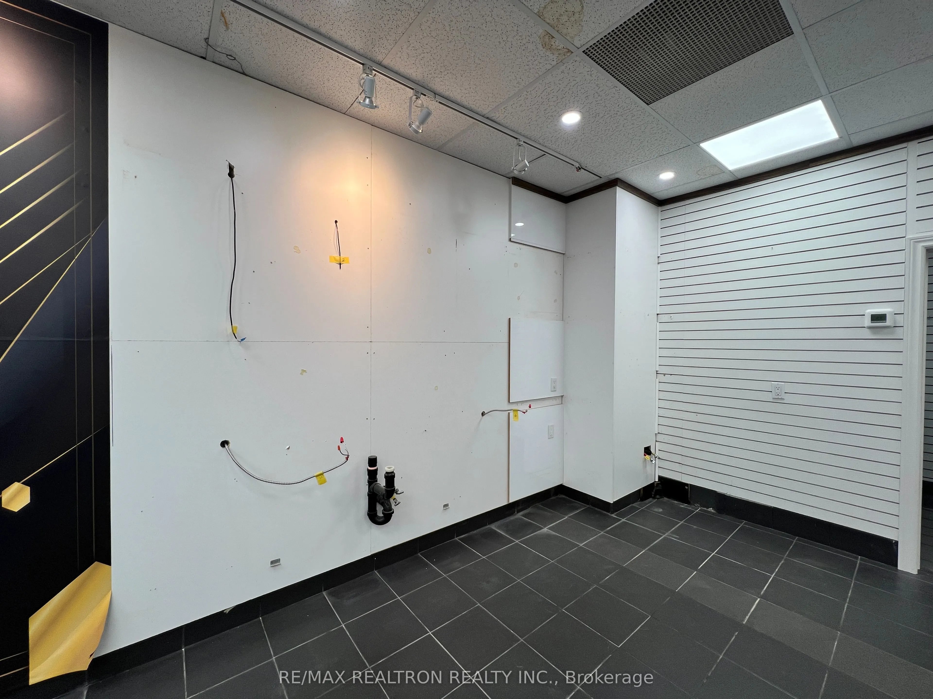 7378 Yonge Street, #26B