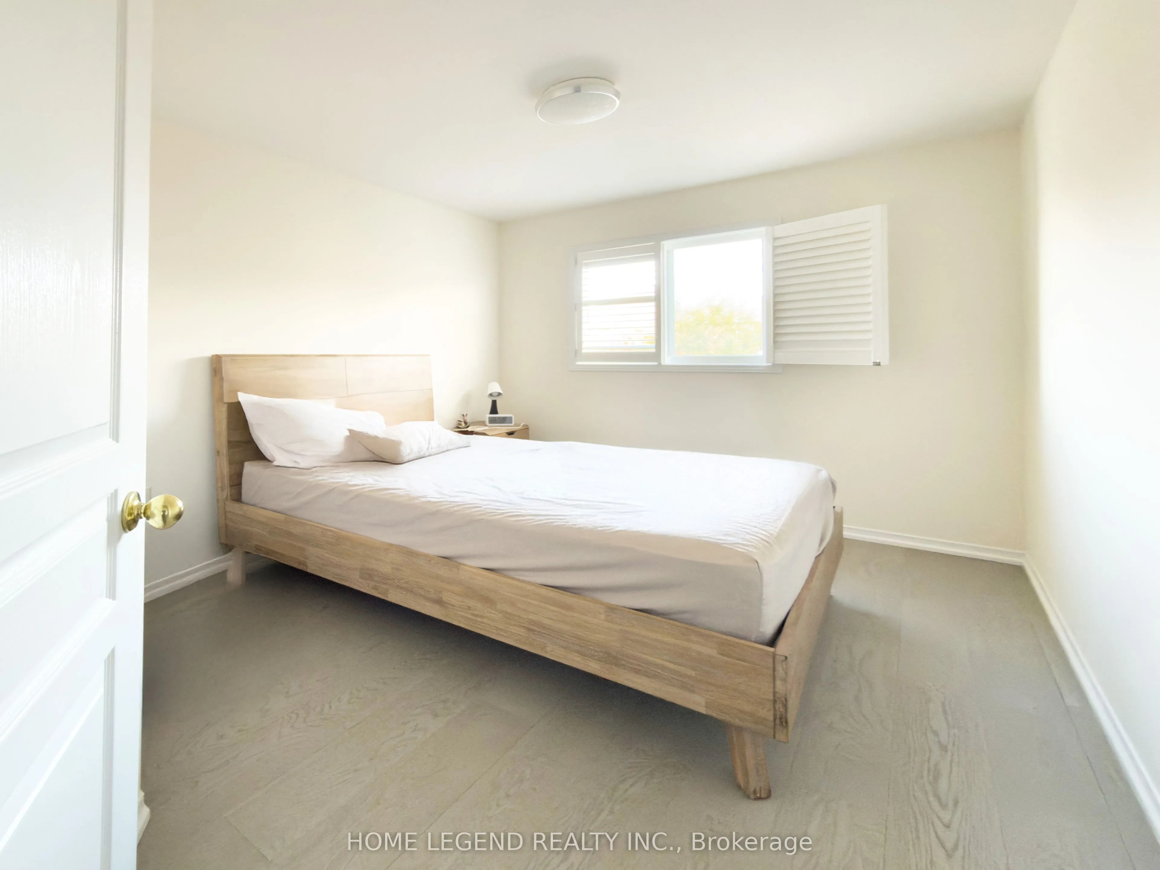 48 Warren Bradley Street