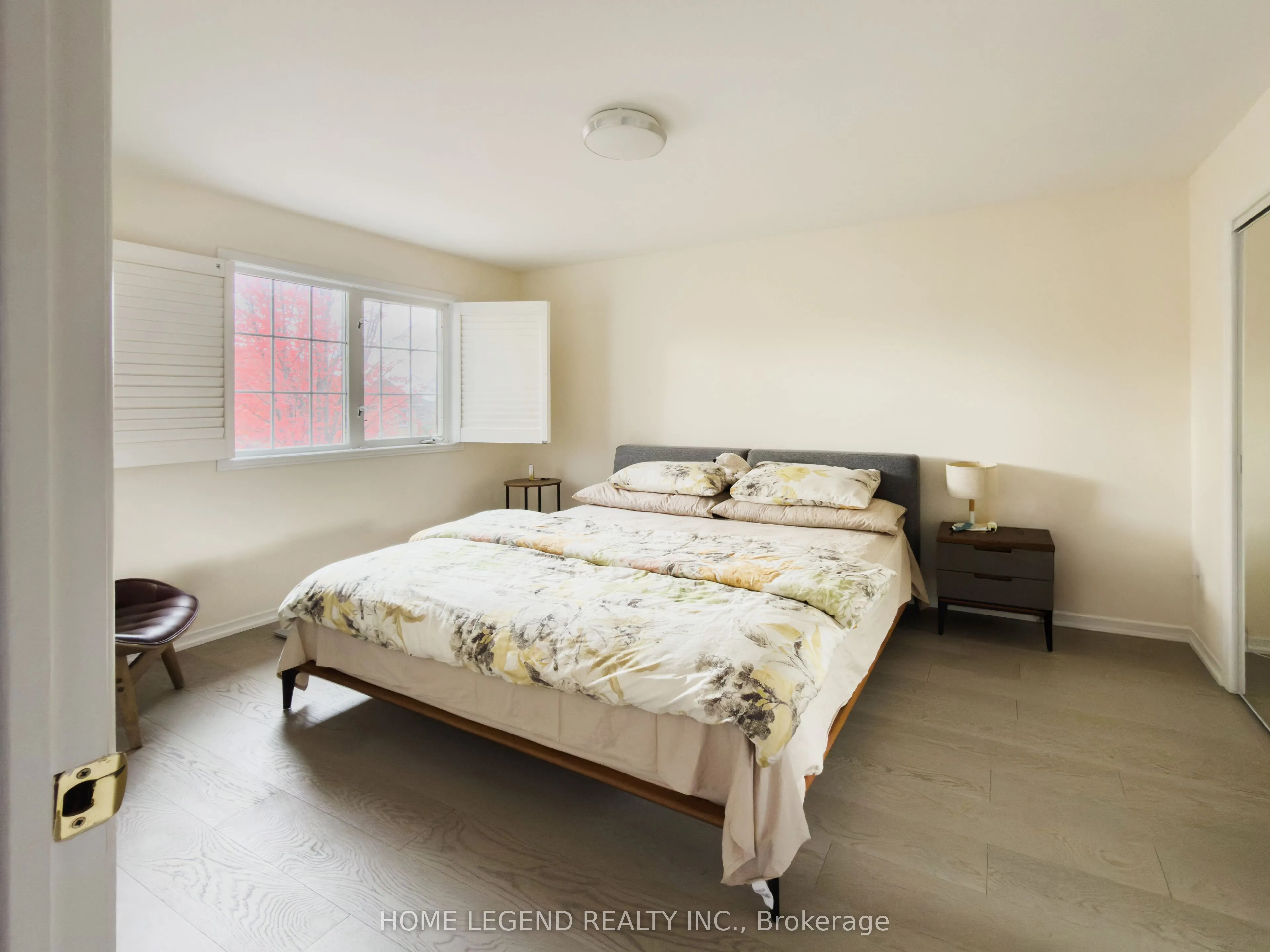 48 Warren Bradley Street