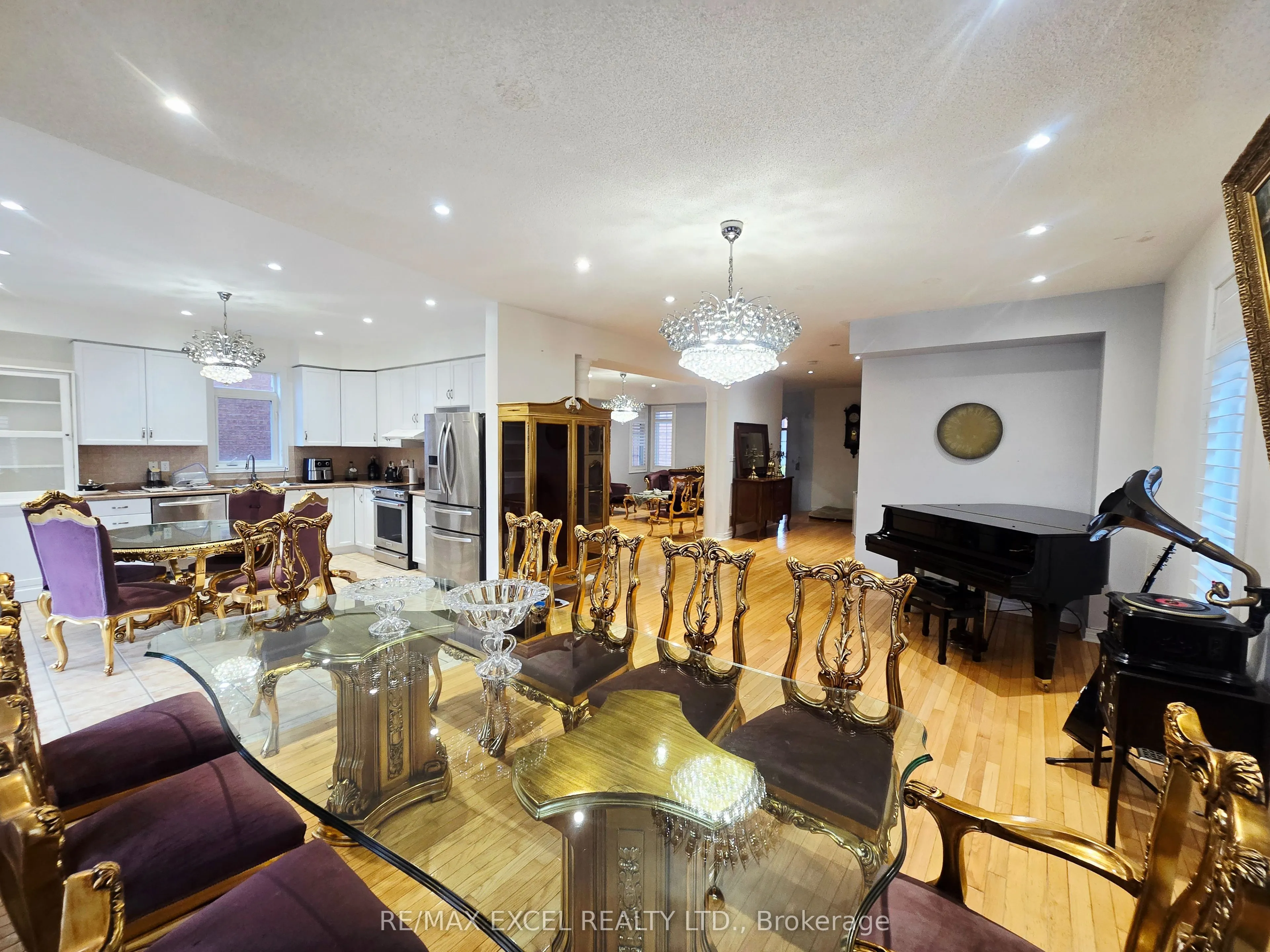 31 Green Meadow Crescent, #Upper Level