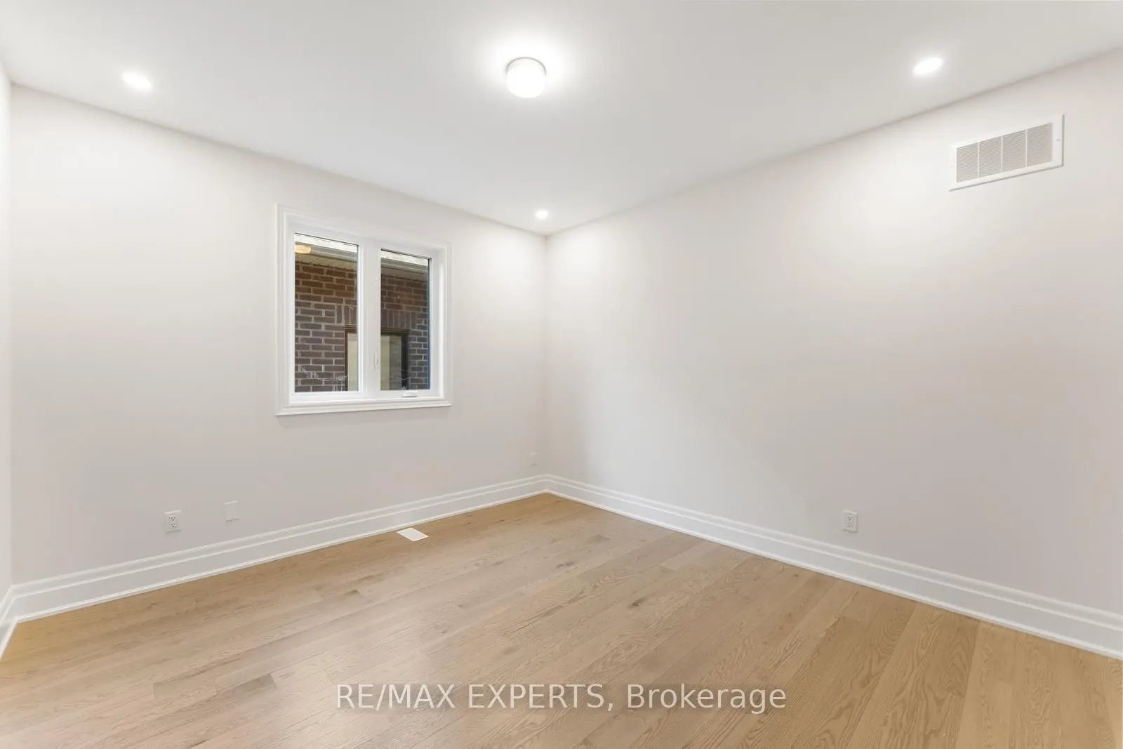 17 Saxby Farm Avenue