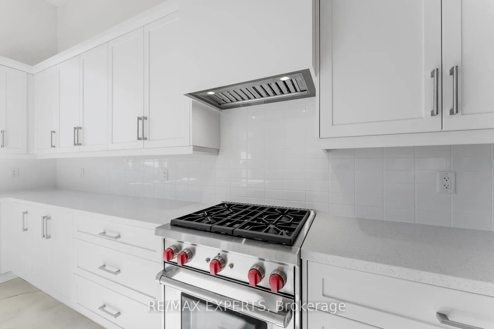 17 Saxby Farm Avenue