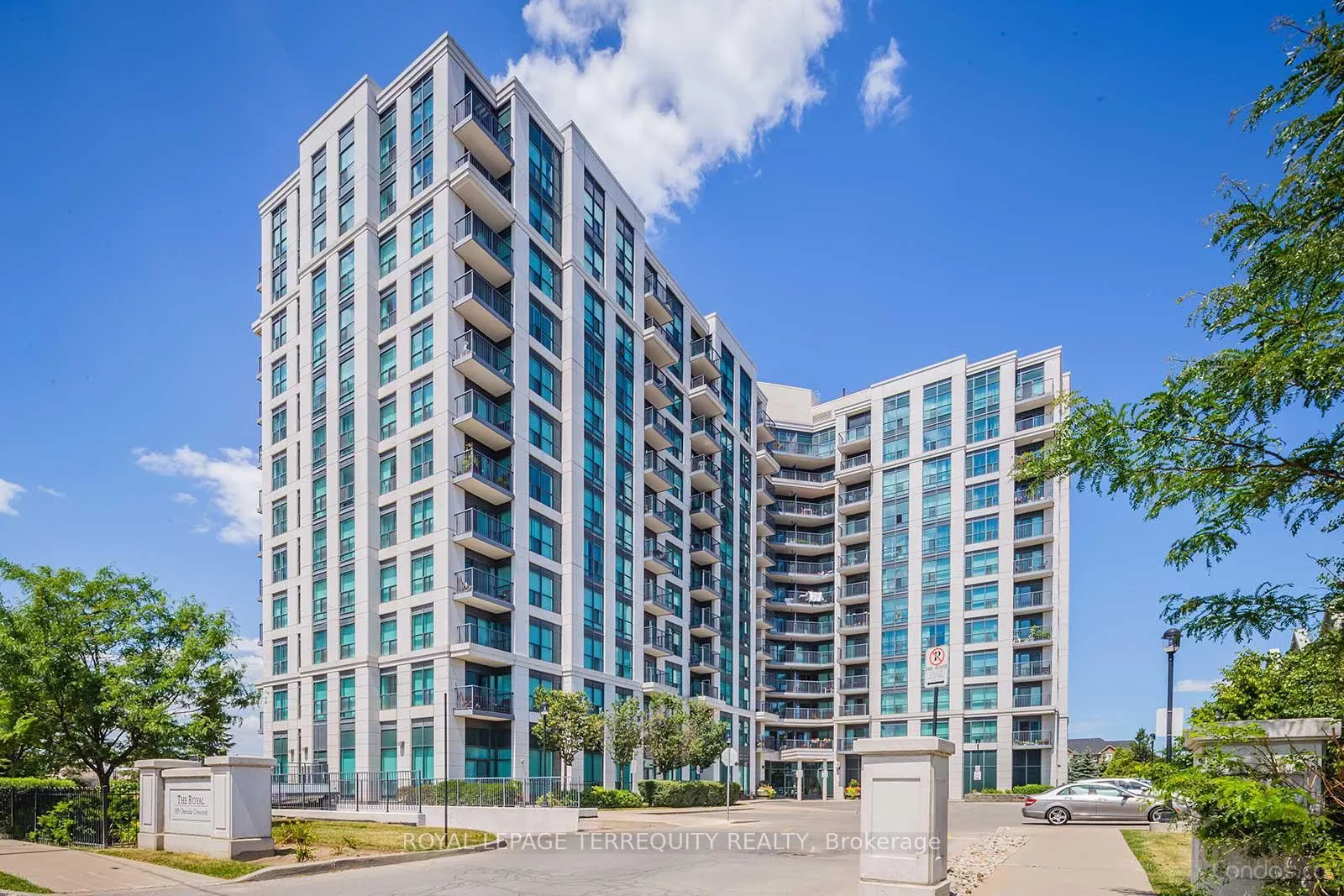 185 Oneida Crescent, #812