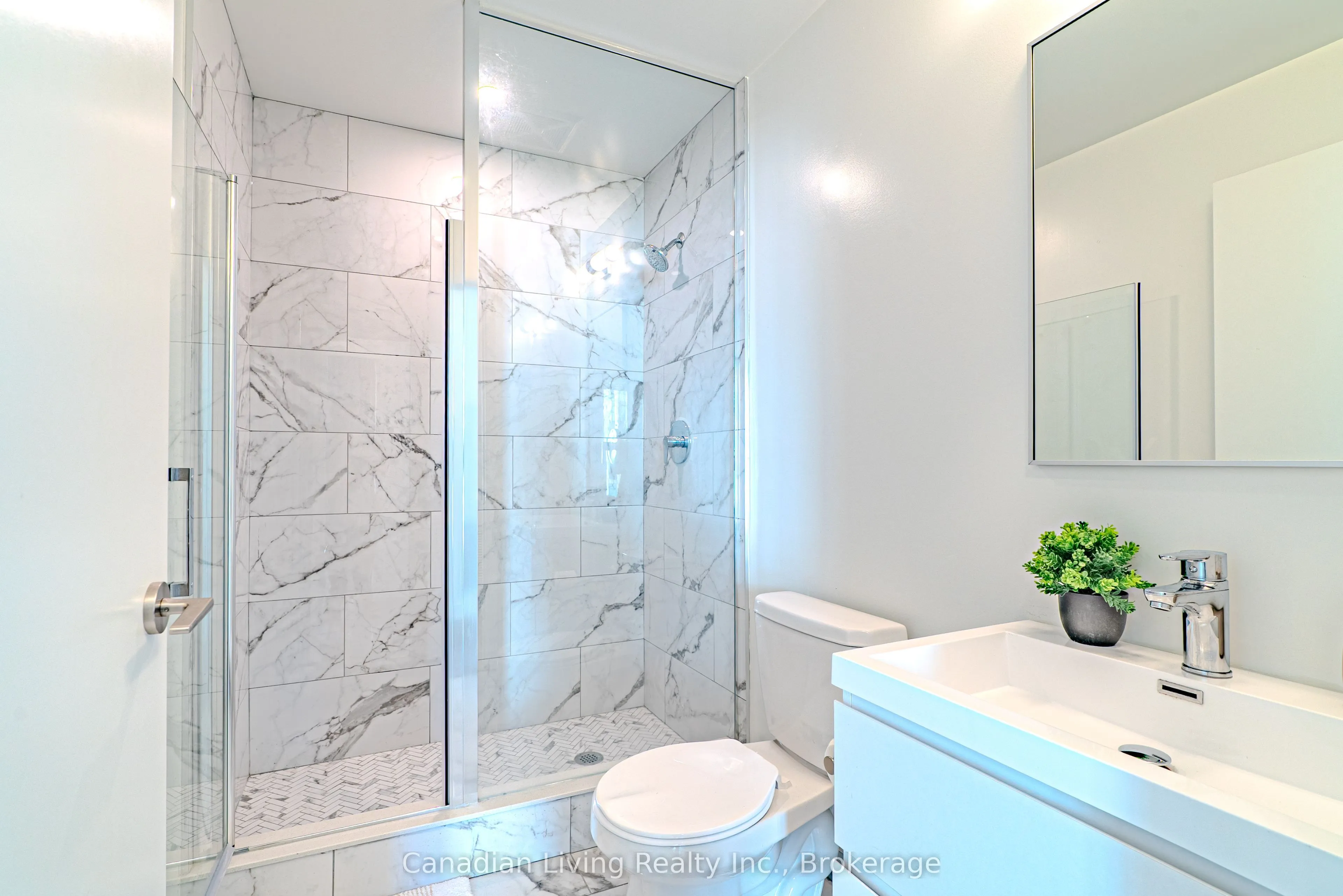 8119 Birchmount Road, #827