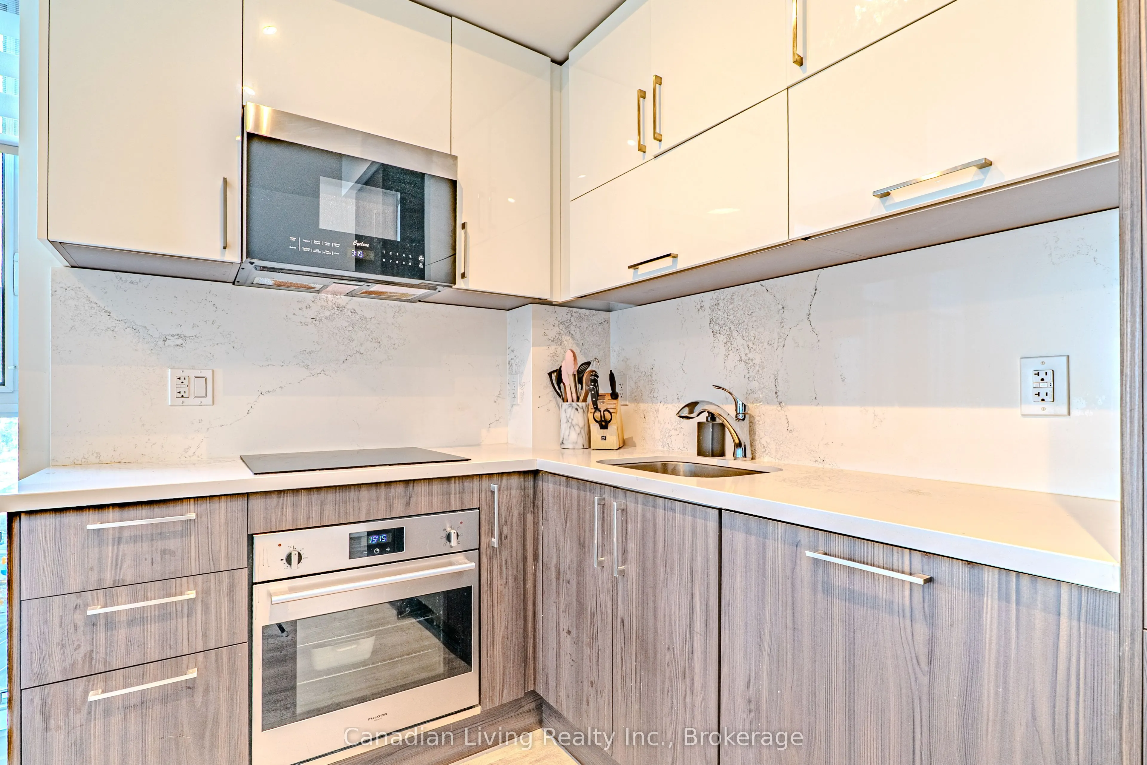 8119 Birchmount Road, #827