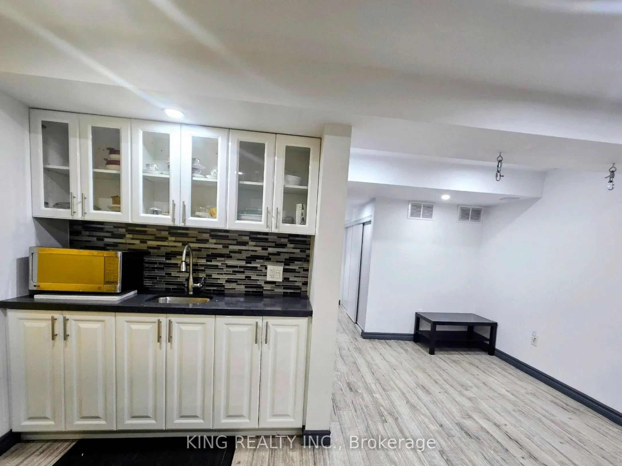 131 Royal Appian Crescent