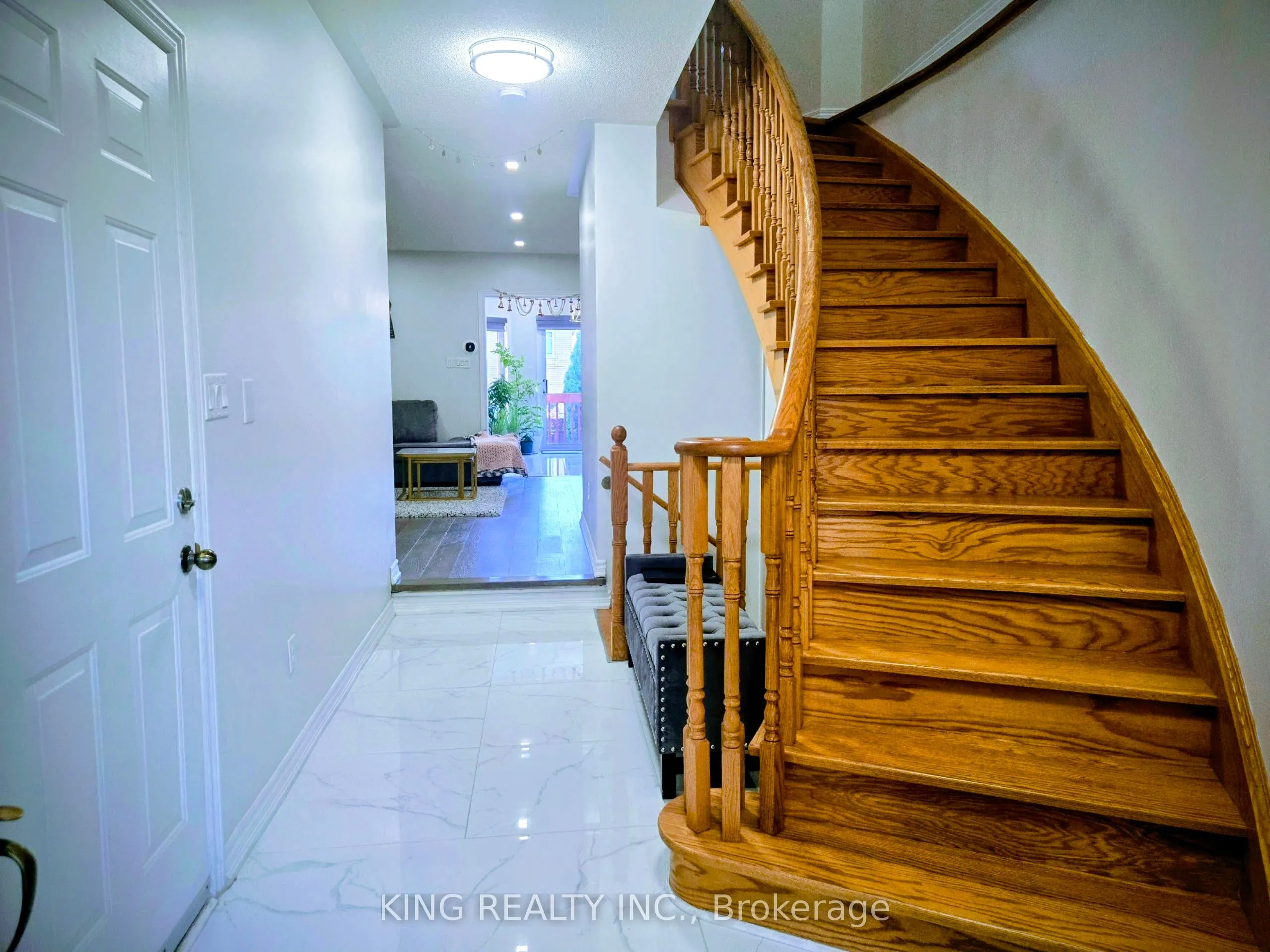 131 Royal Appian Crescent