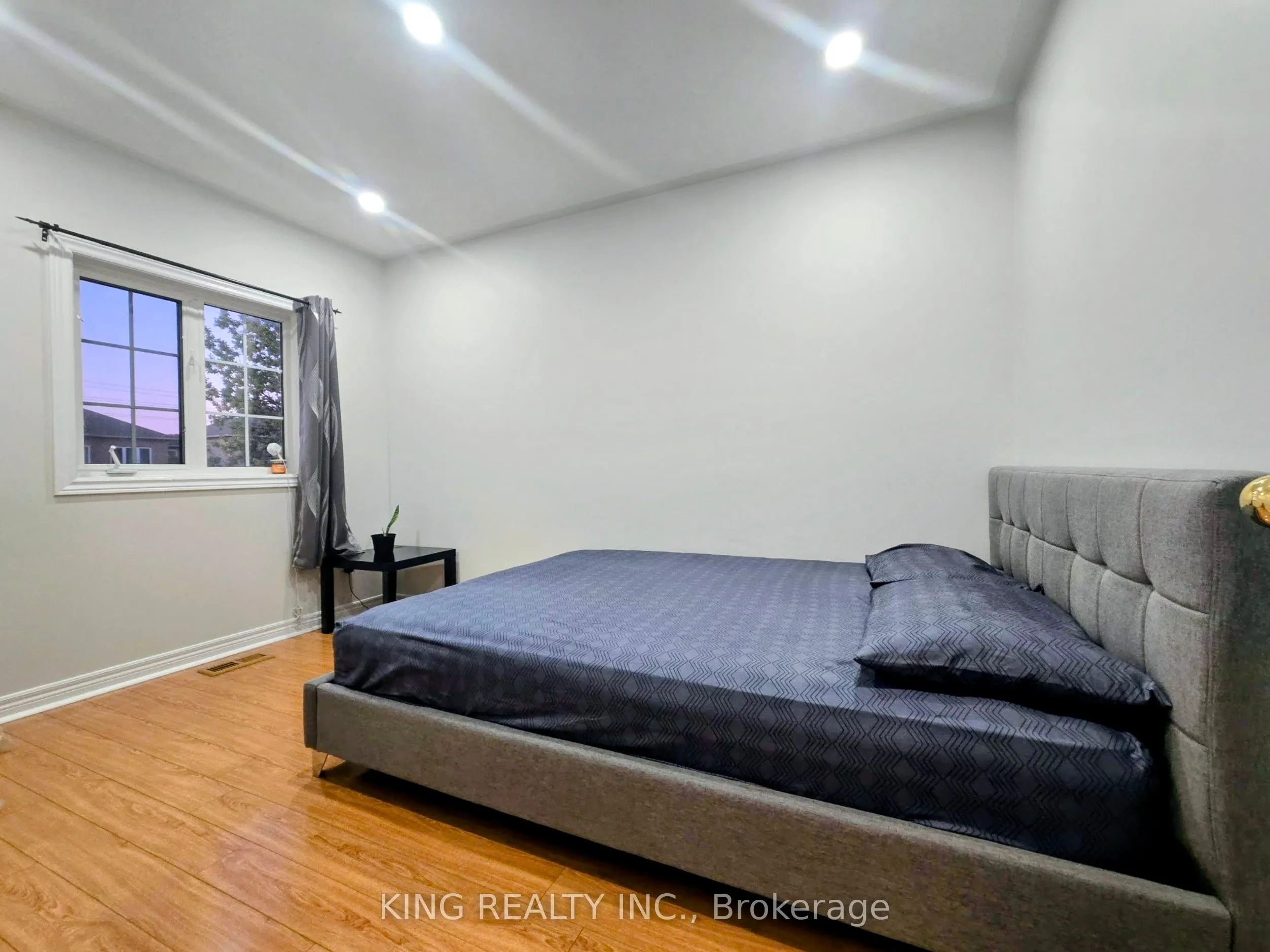 131 Royal Appian Crescent