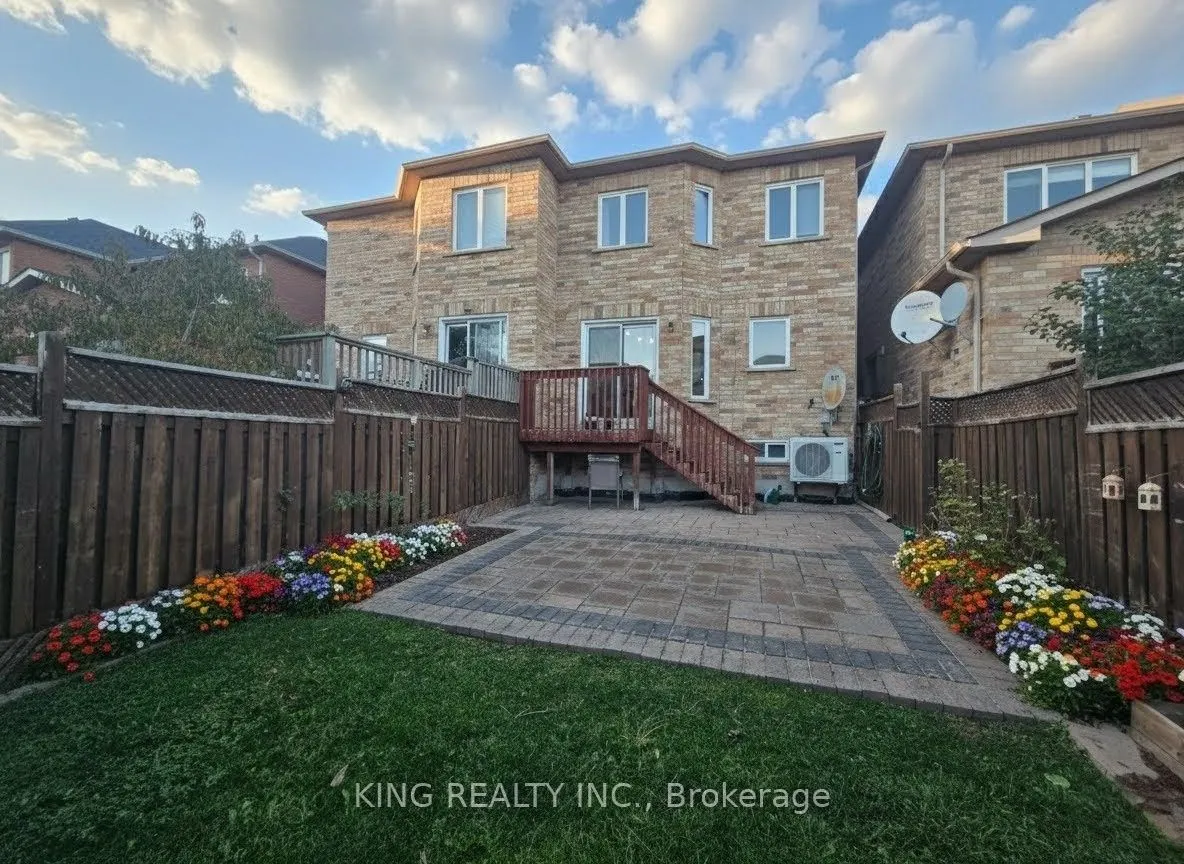 131 Royal Appian Crescent