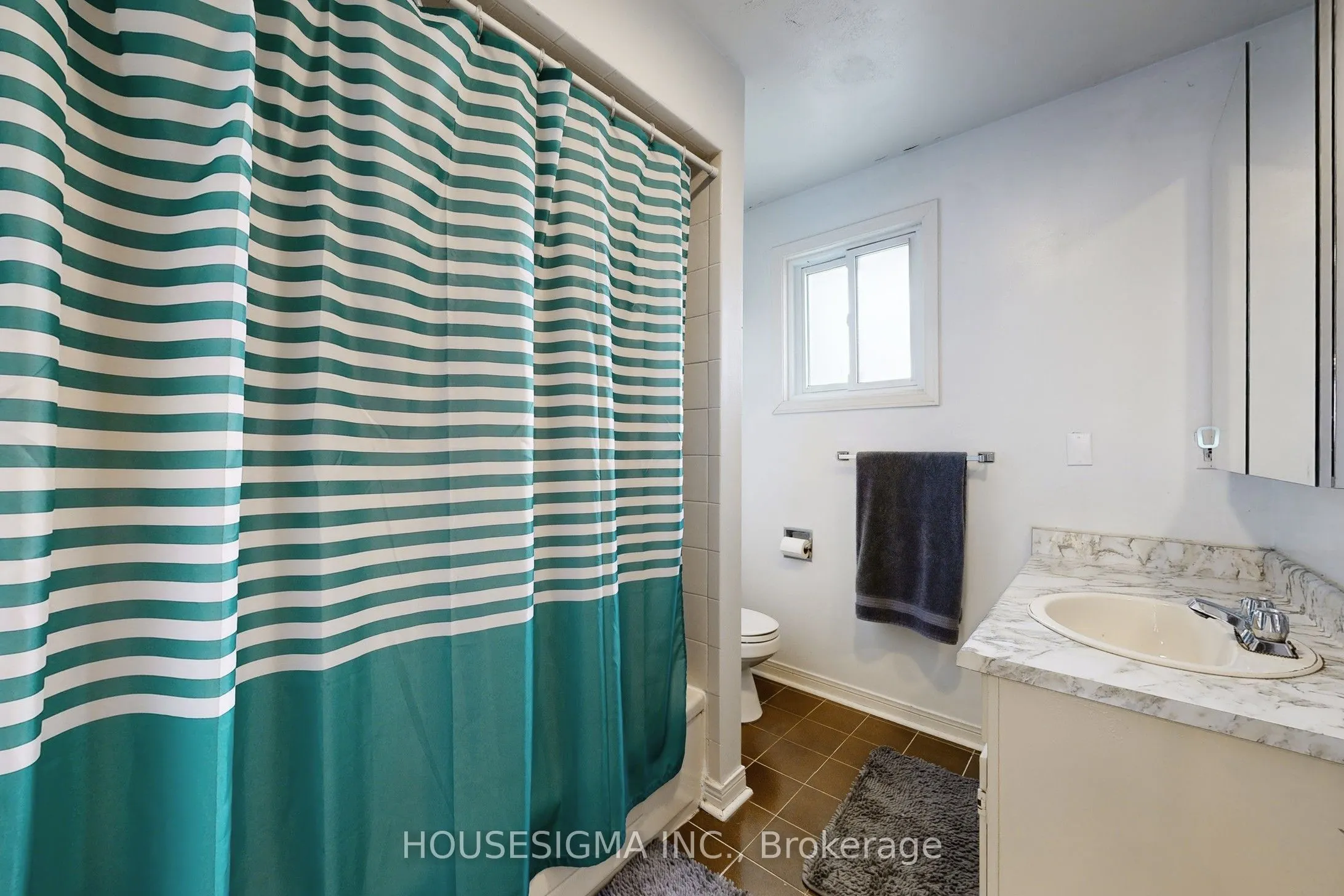 54 Oakmount Crescent