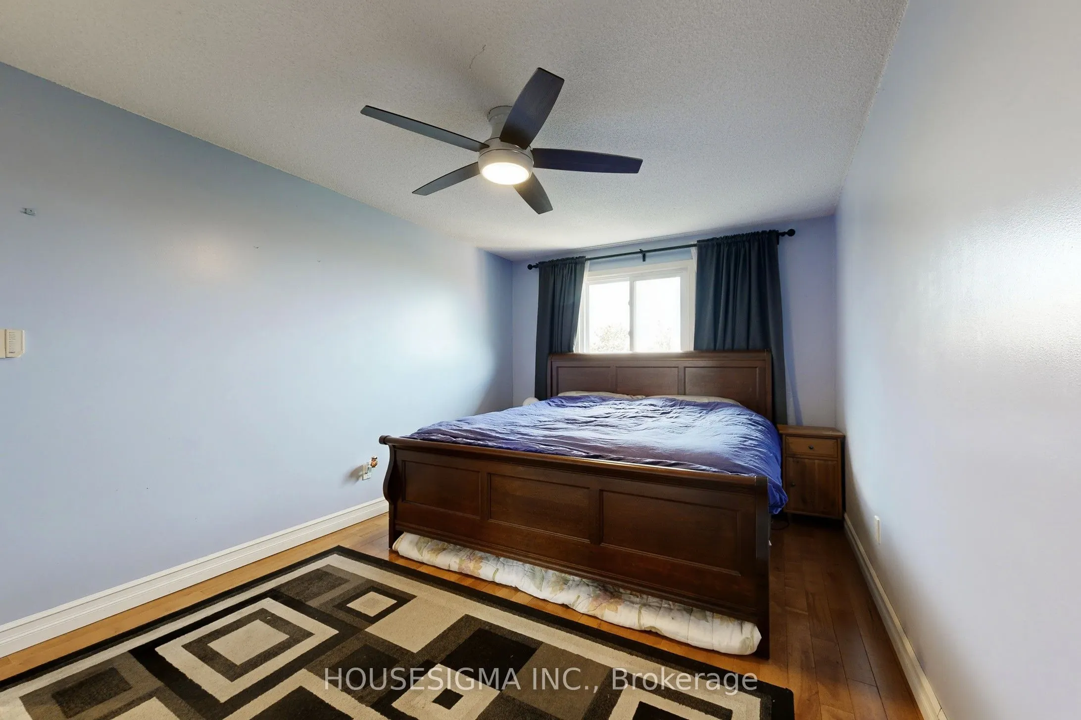 54 Oakmount Crescent