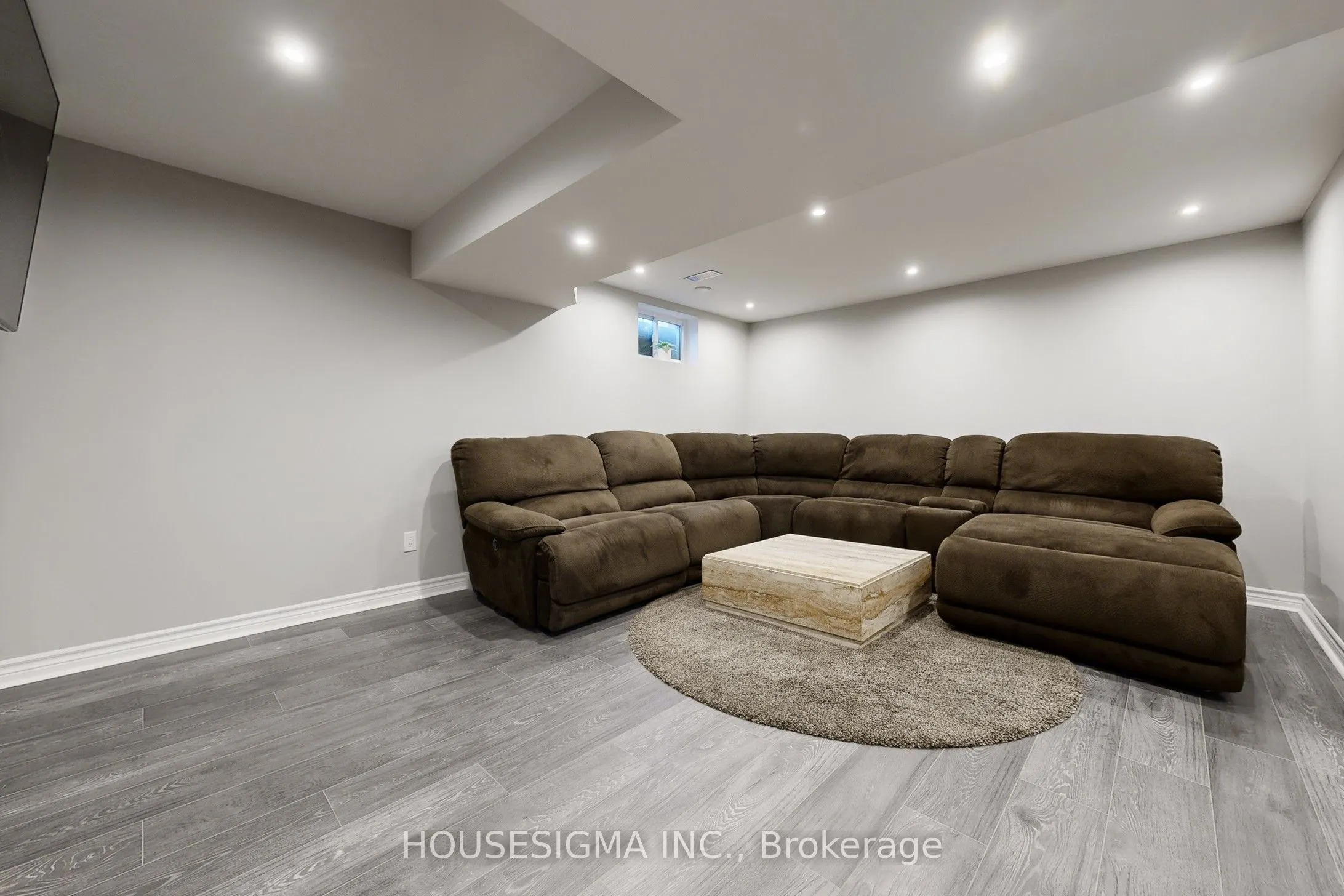 54 Oakmount Crescent