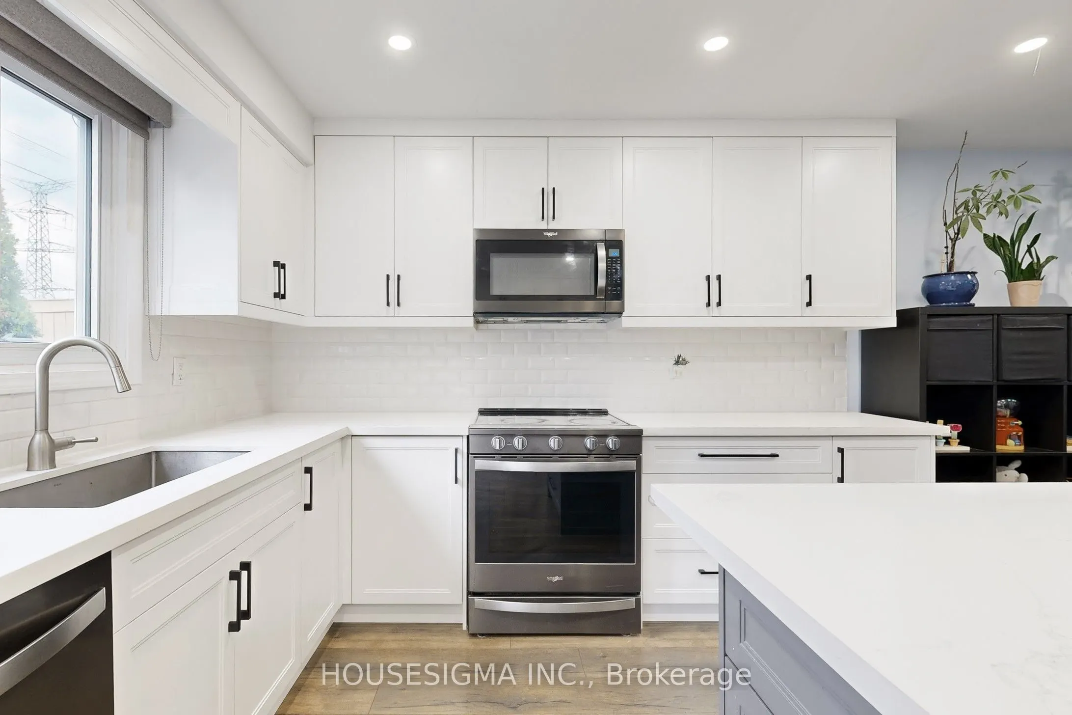 54 Oakmount Crescent