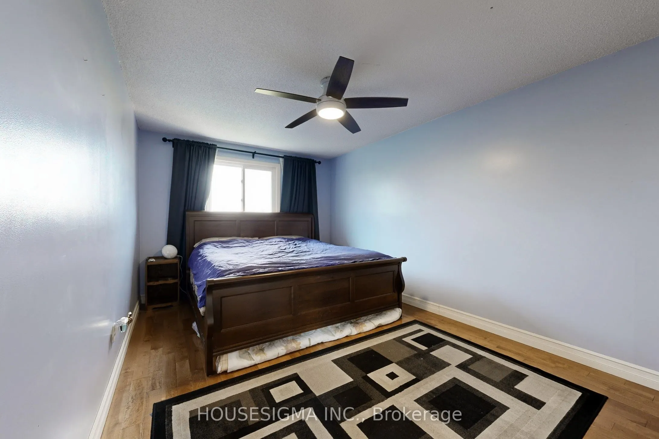 54 Oakmount Crescent