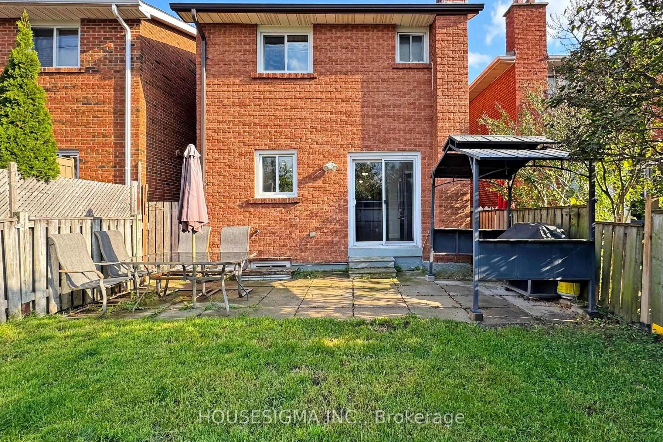 54 Oakmount Crescent