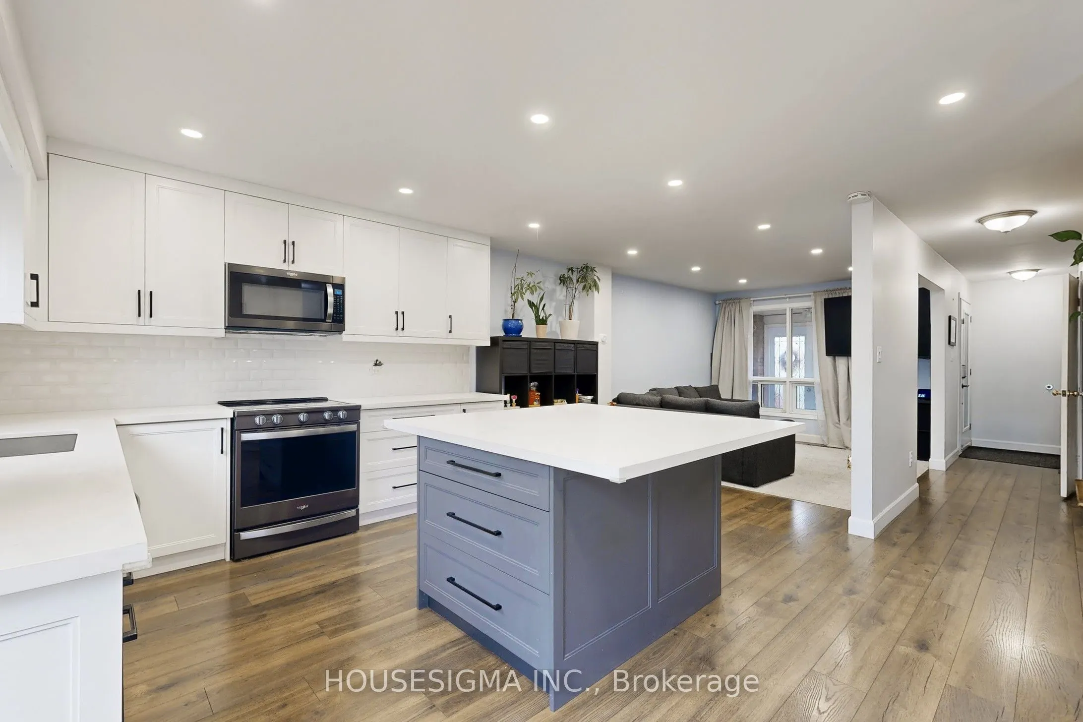 54 Oakmount Crescent