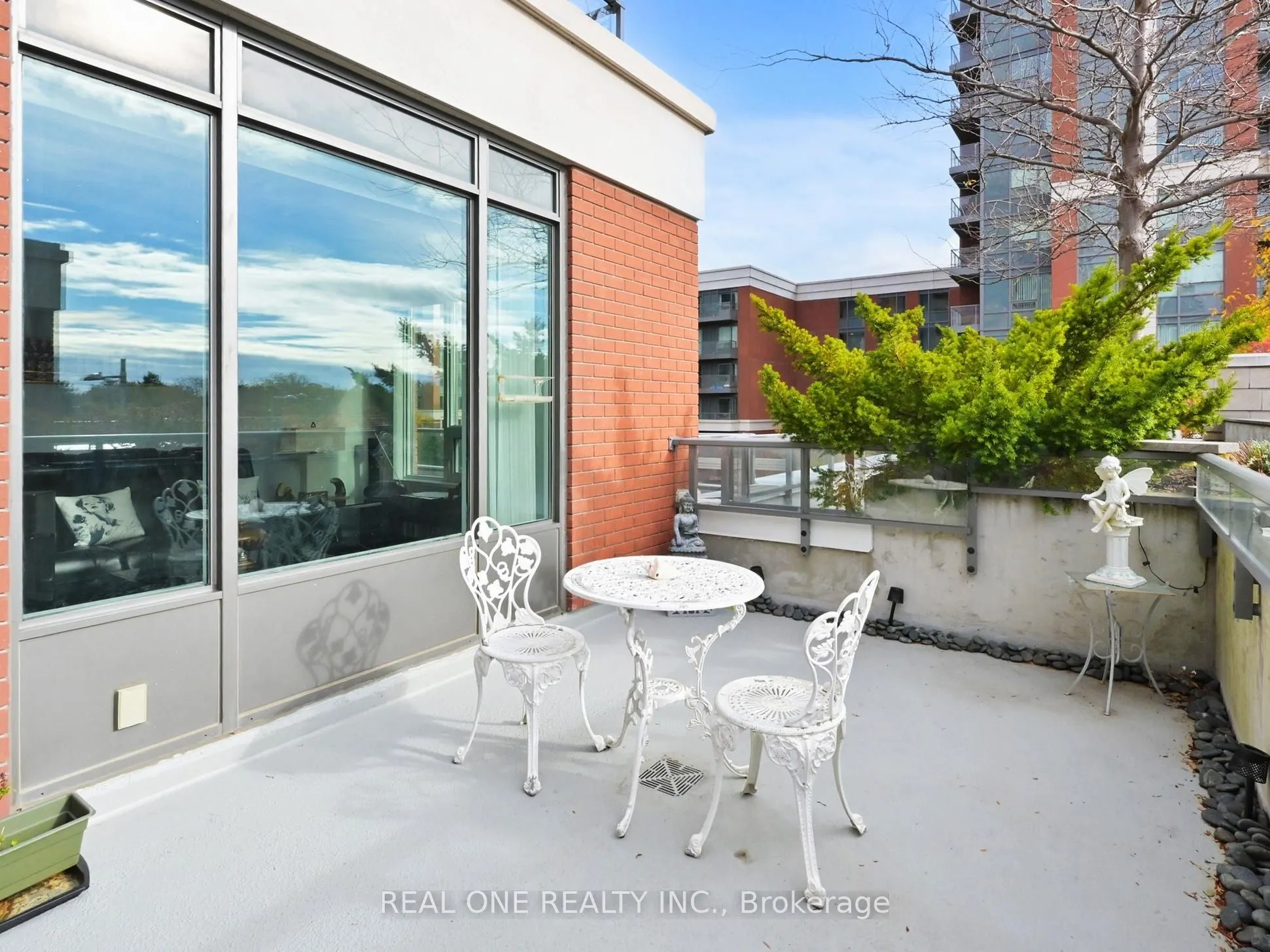 1 Uptown Drive, ##306