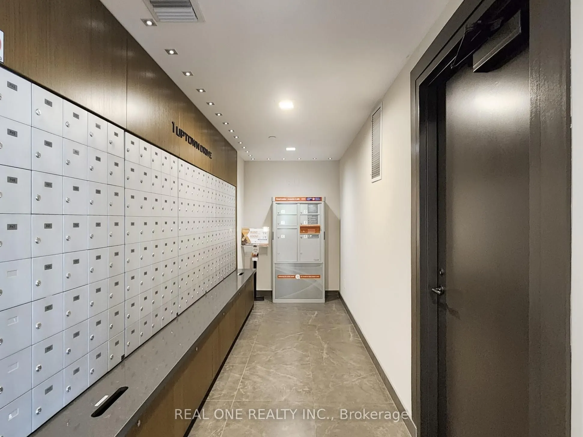 1 Uptown Drive, ##306