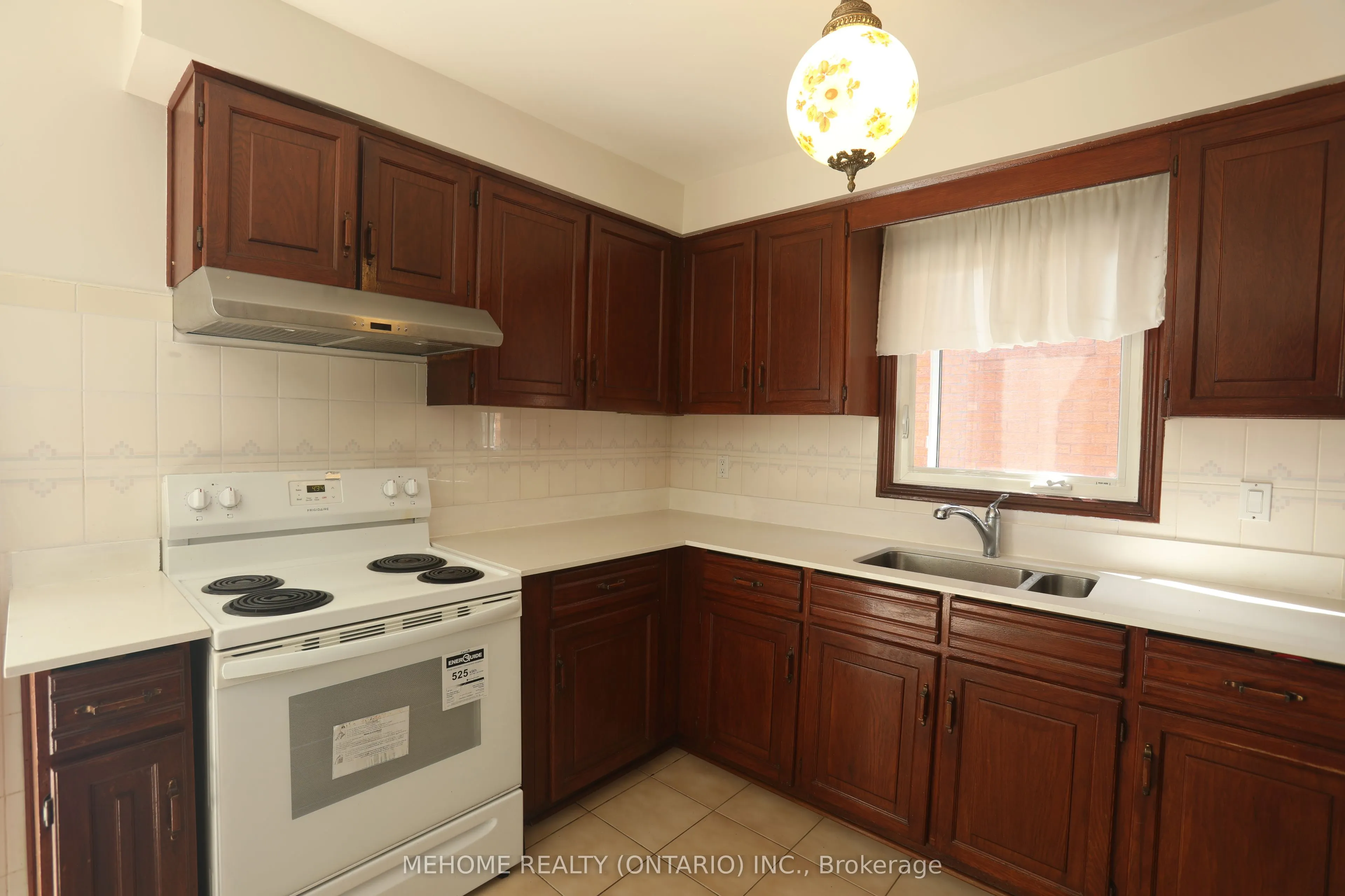 70 Governor Crescent