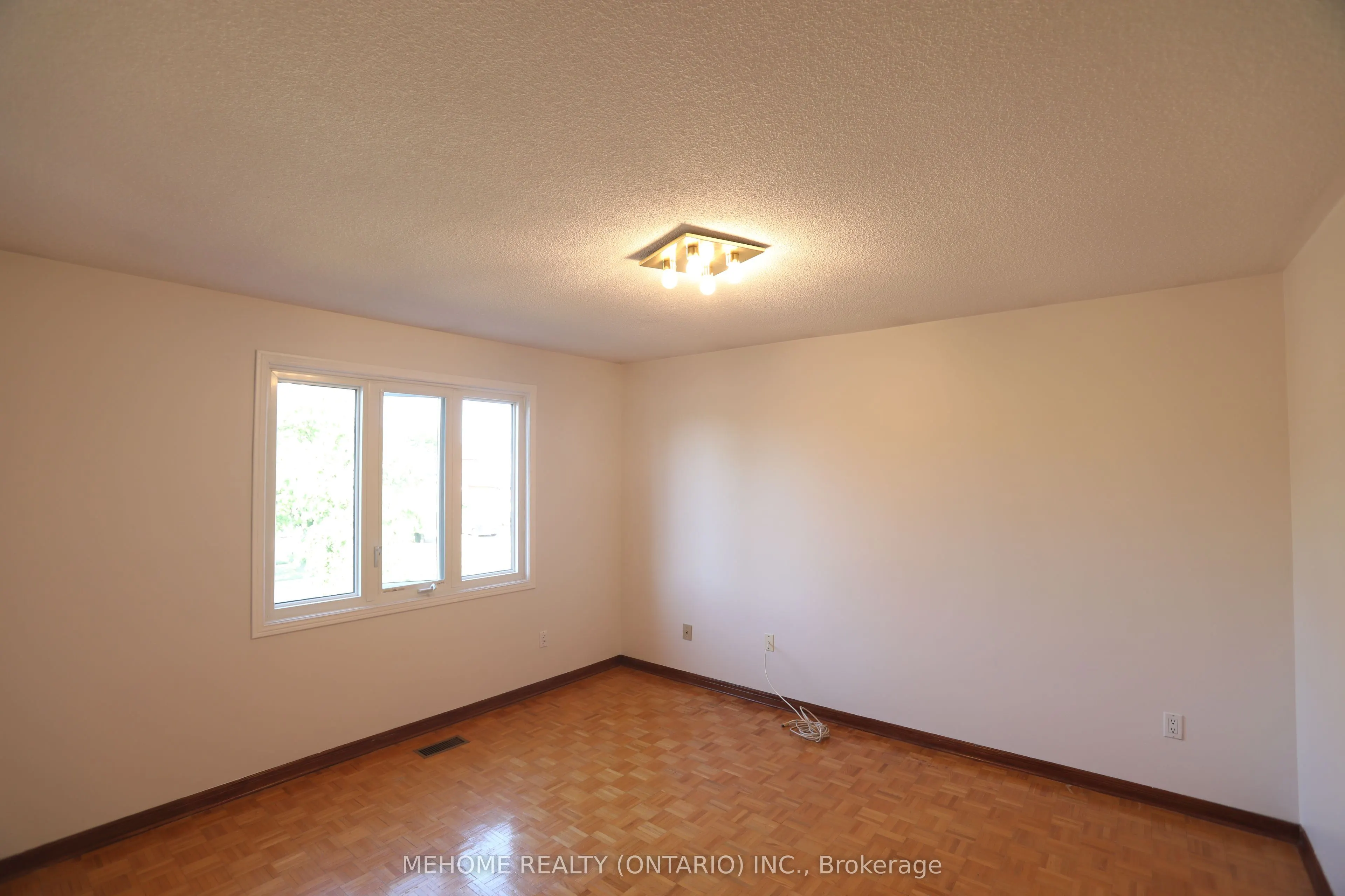 70 Governor Crescent