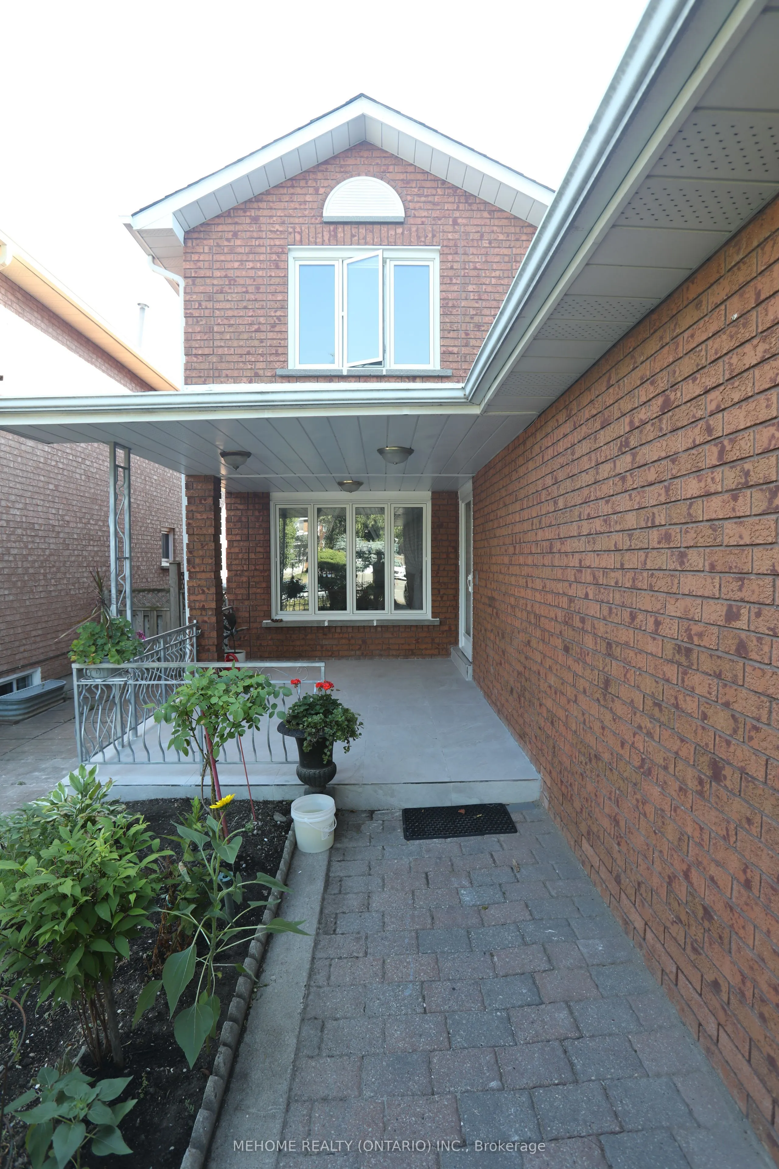 70 Governor Crescent