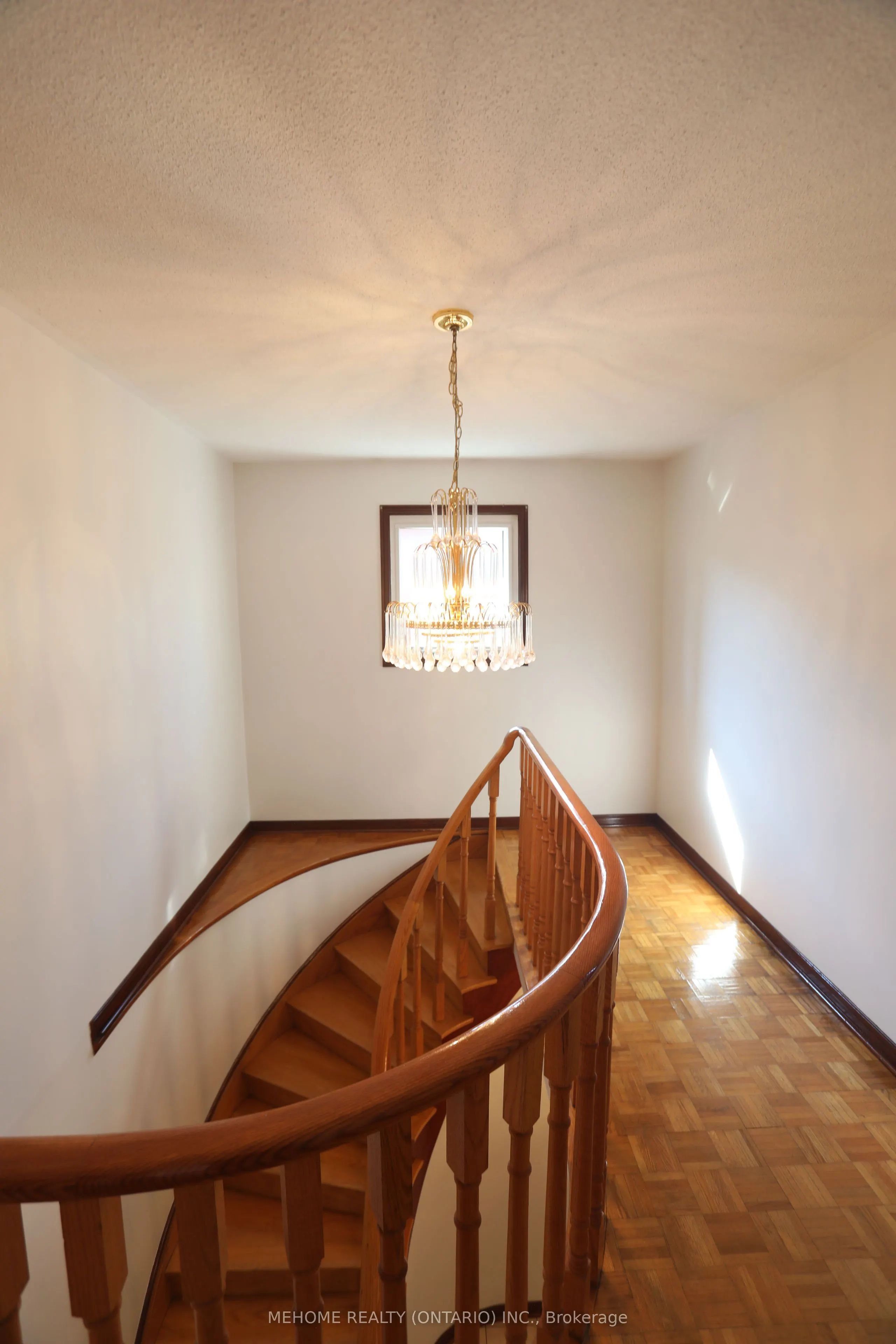 70 Governor Crescent