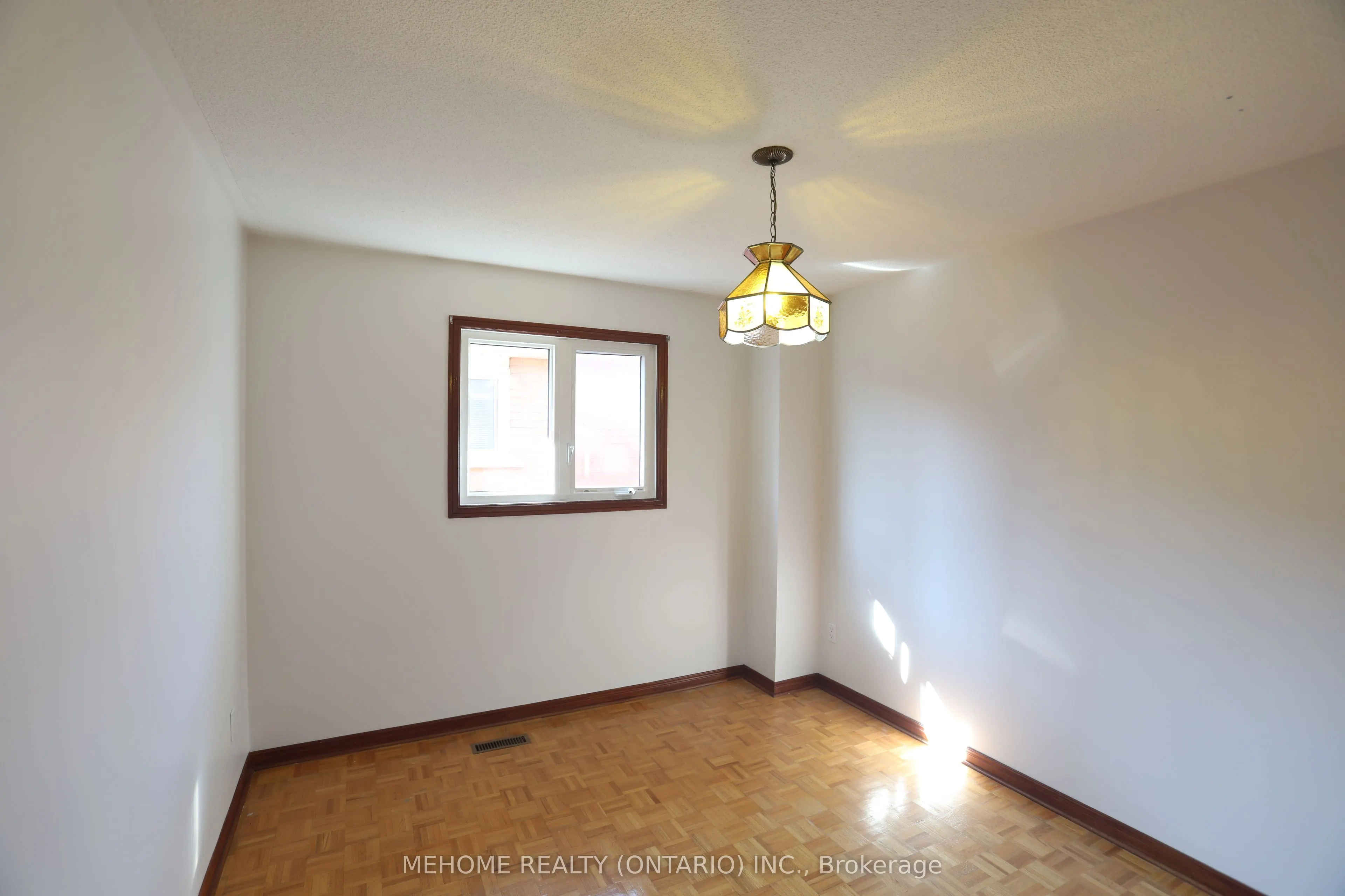 70 Governor Crescent