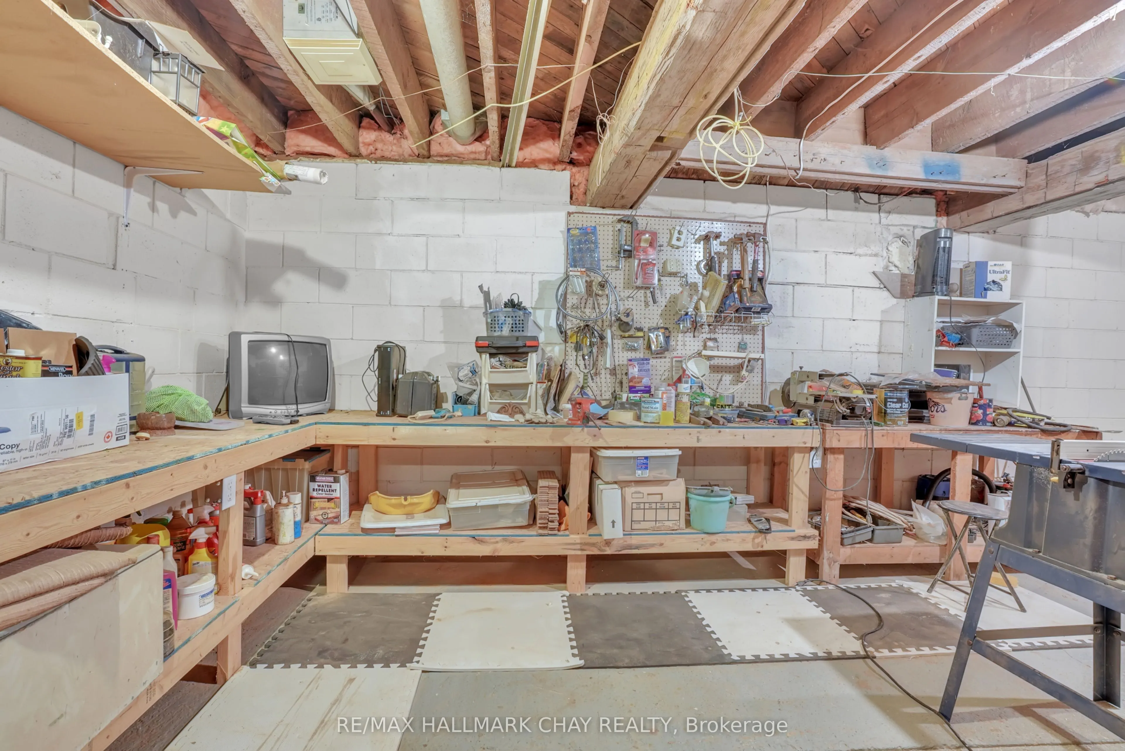 6164 County Rd 13 Road