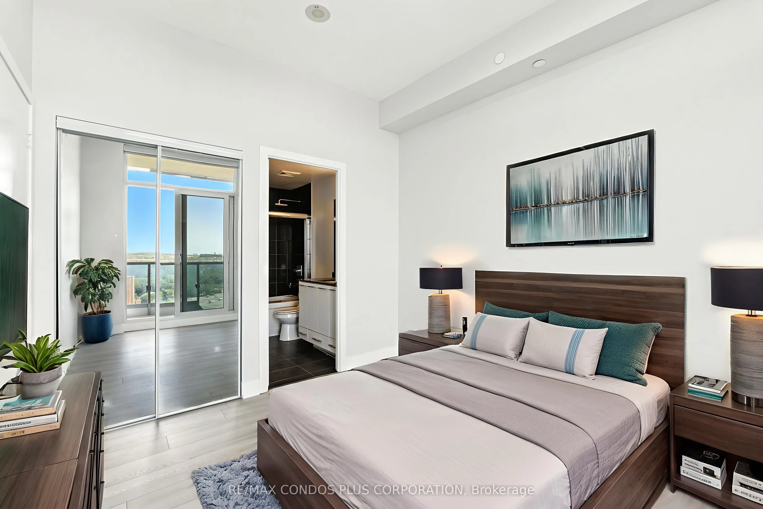 9471 Yonge Street, #Lph15