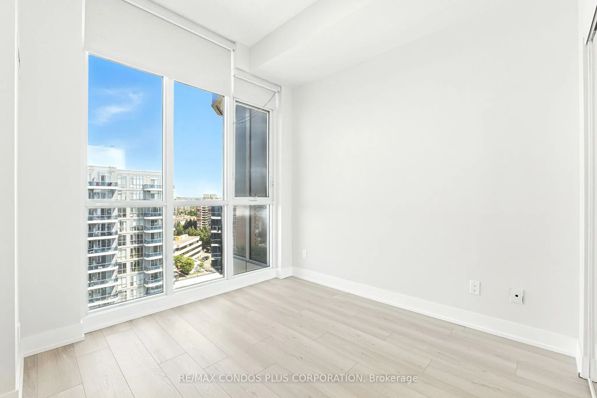 9471 Yonge Street, #Lph15