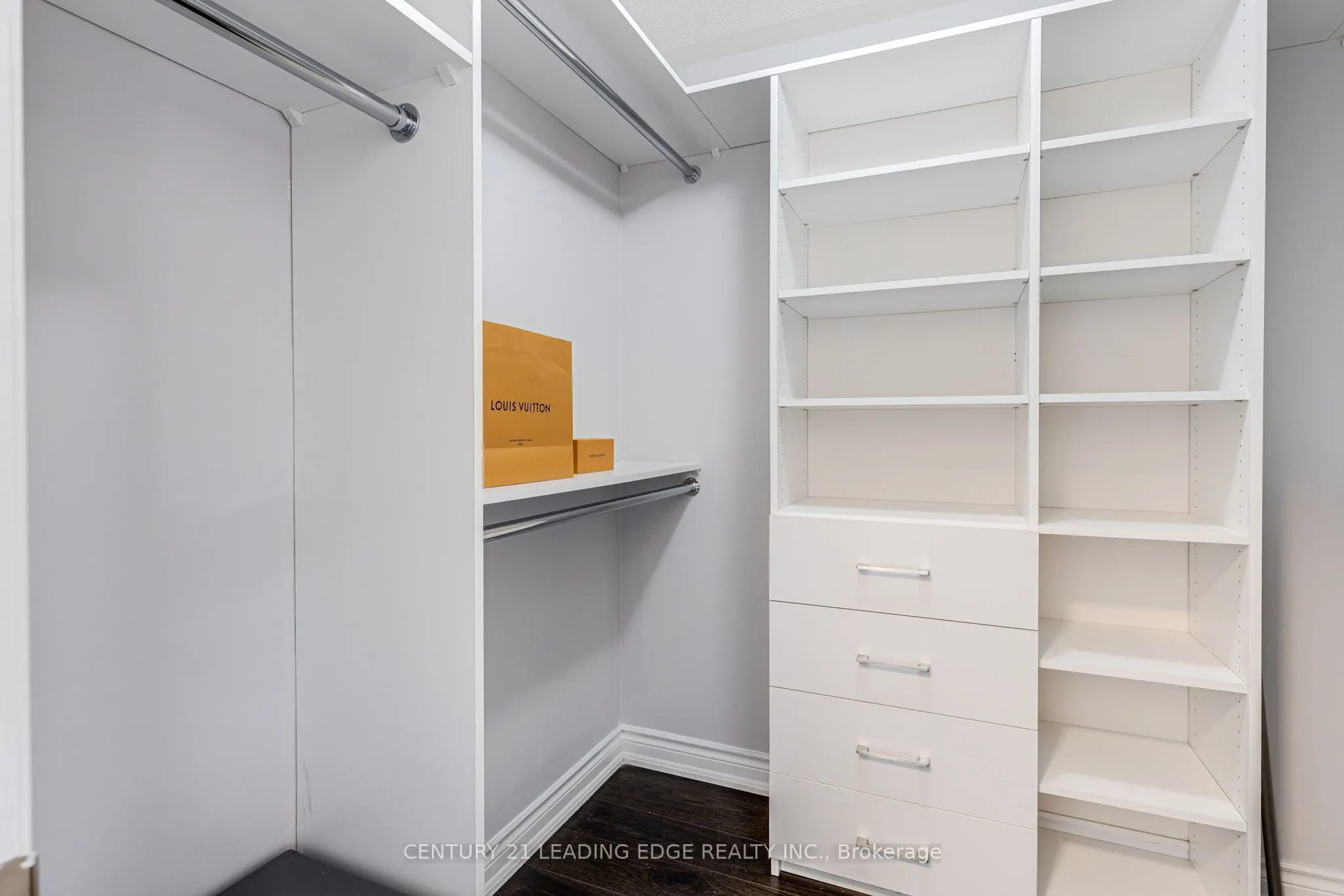 102 MACTIER Drive, #UPPER