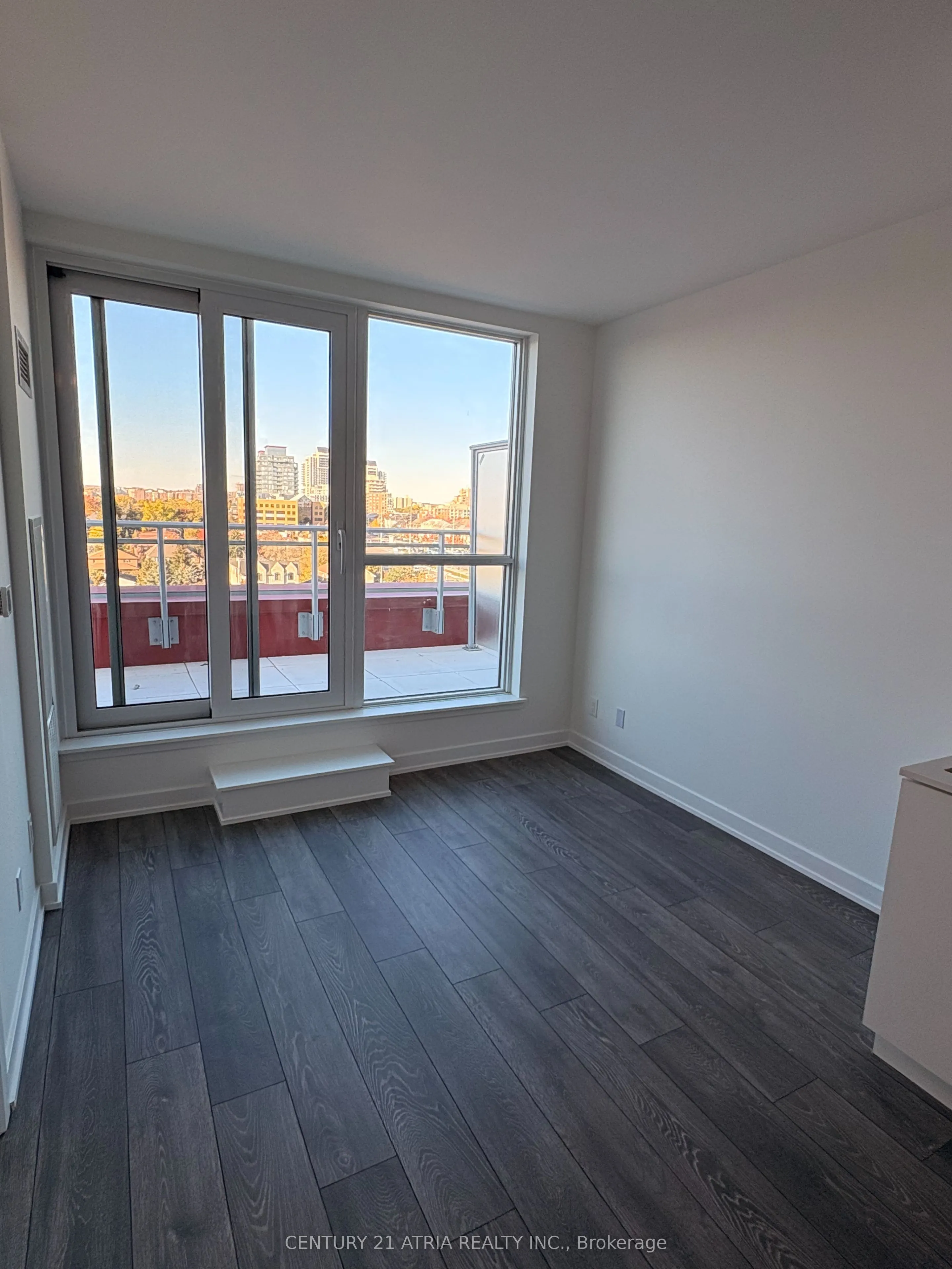 8888 Yonge Street, #712