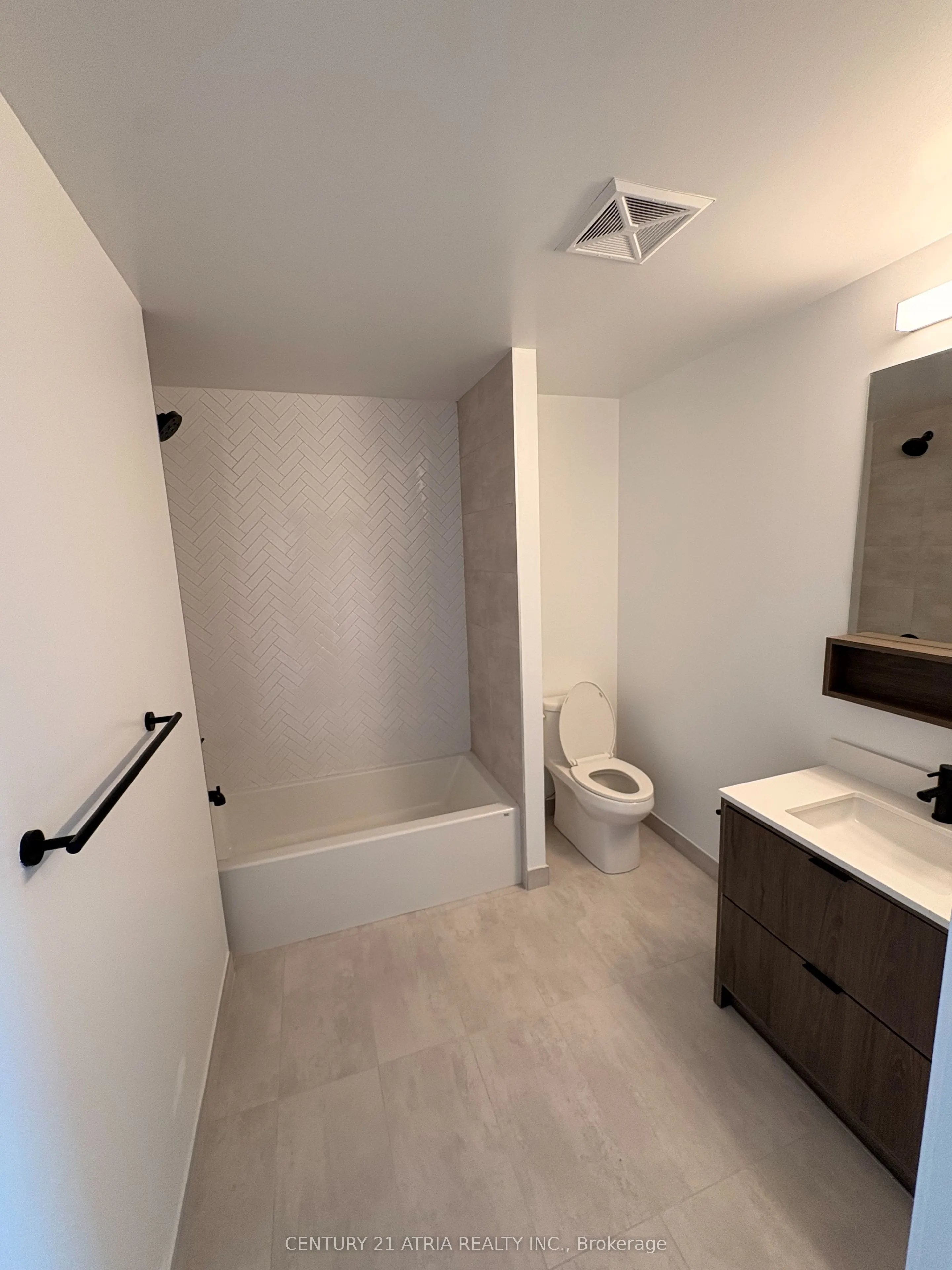 8888 Yonge Street, #712