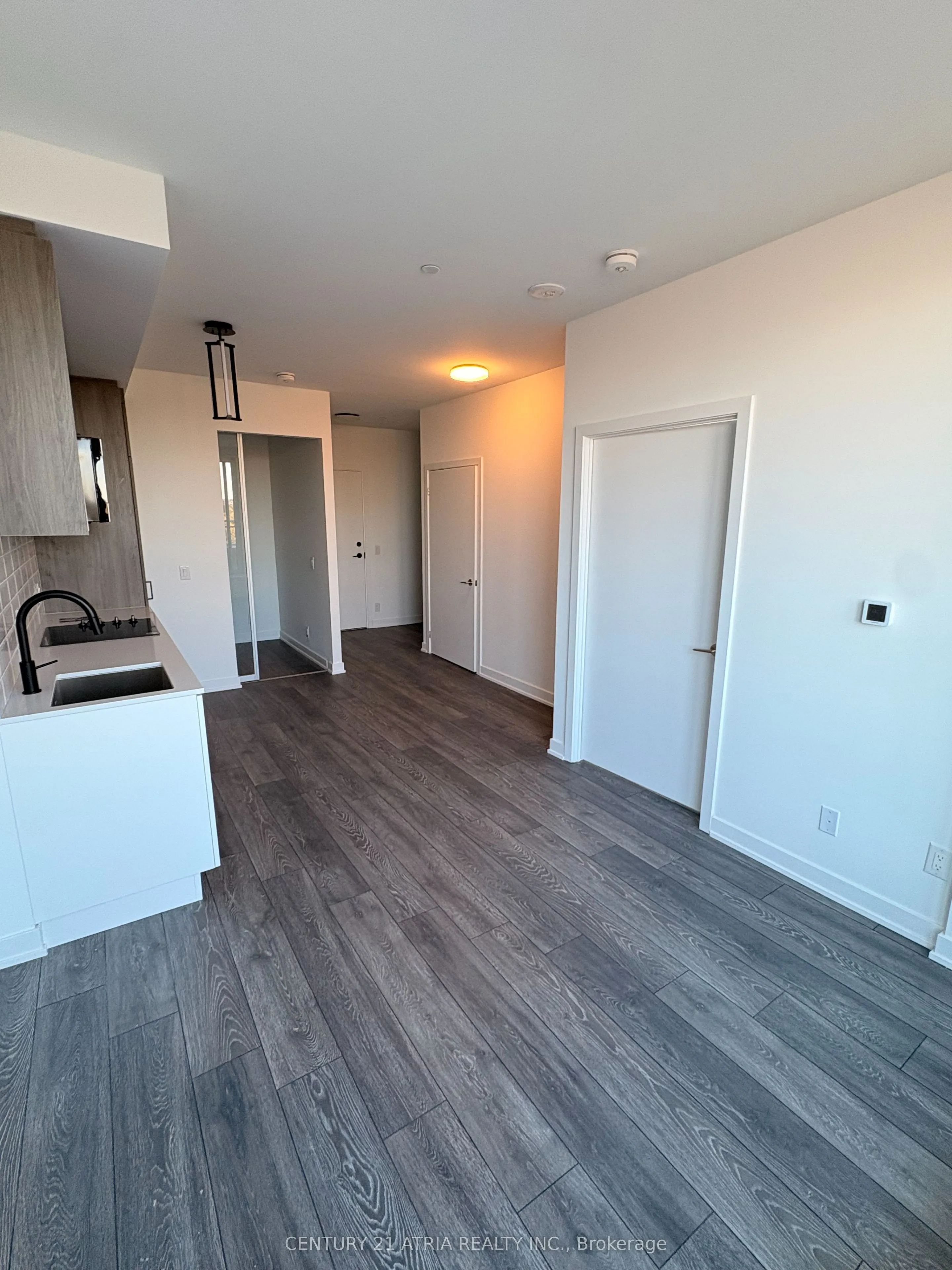 8888 Yonge Street, #712