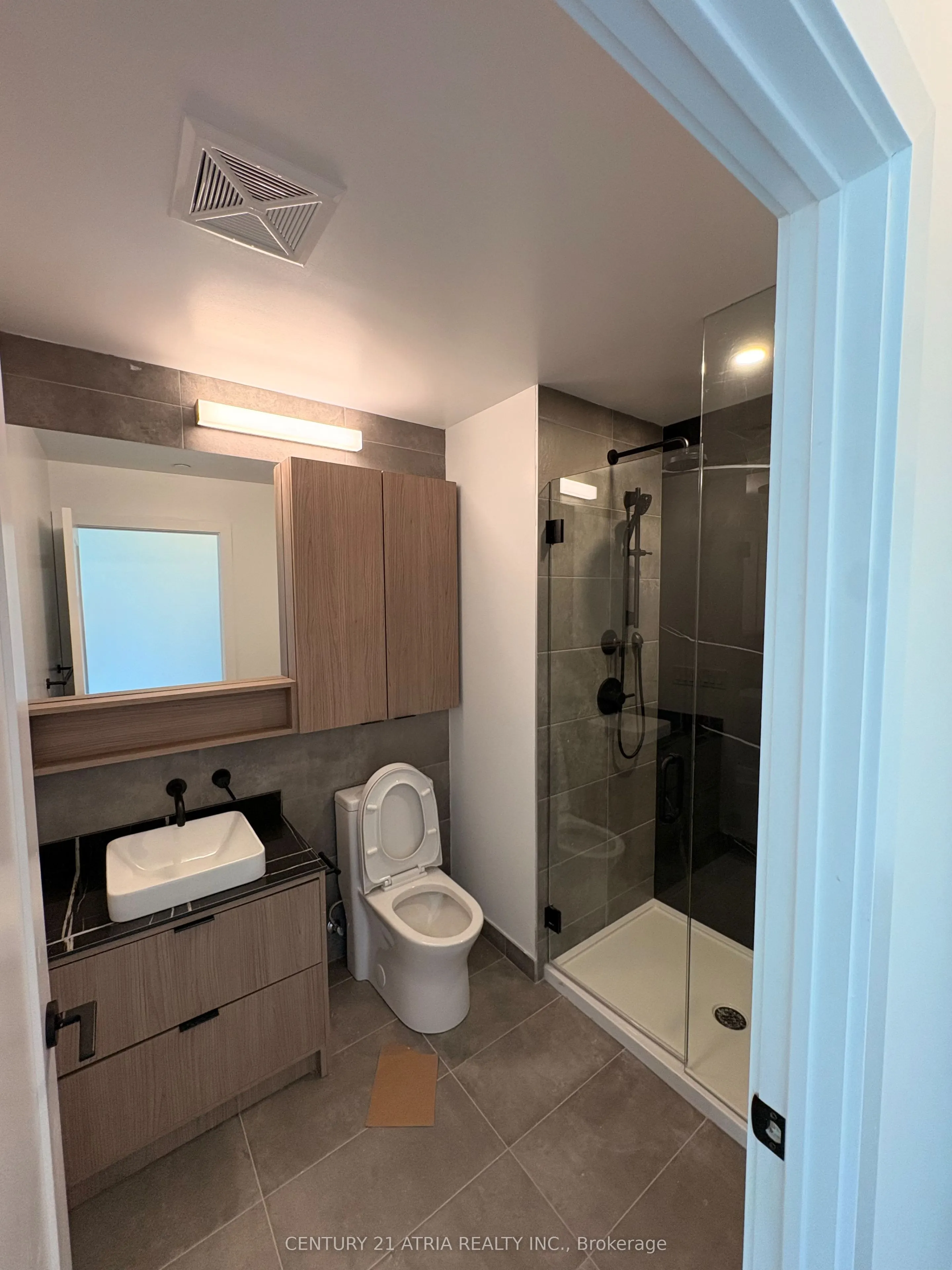 8888 Yonge Street, #901