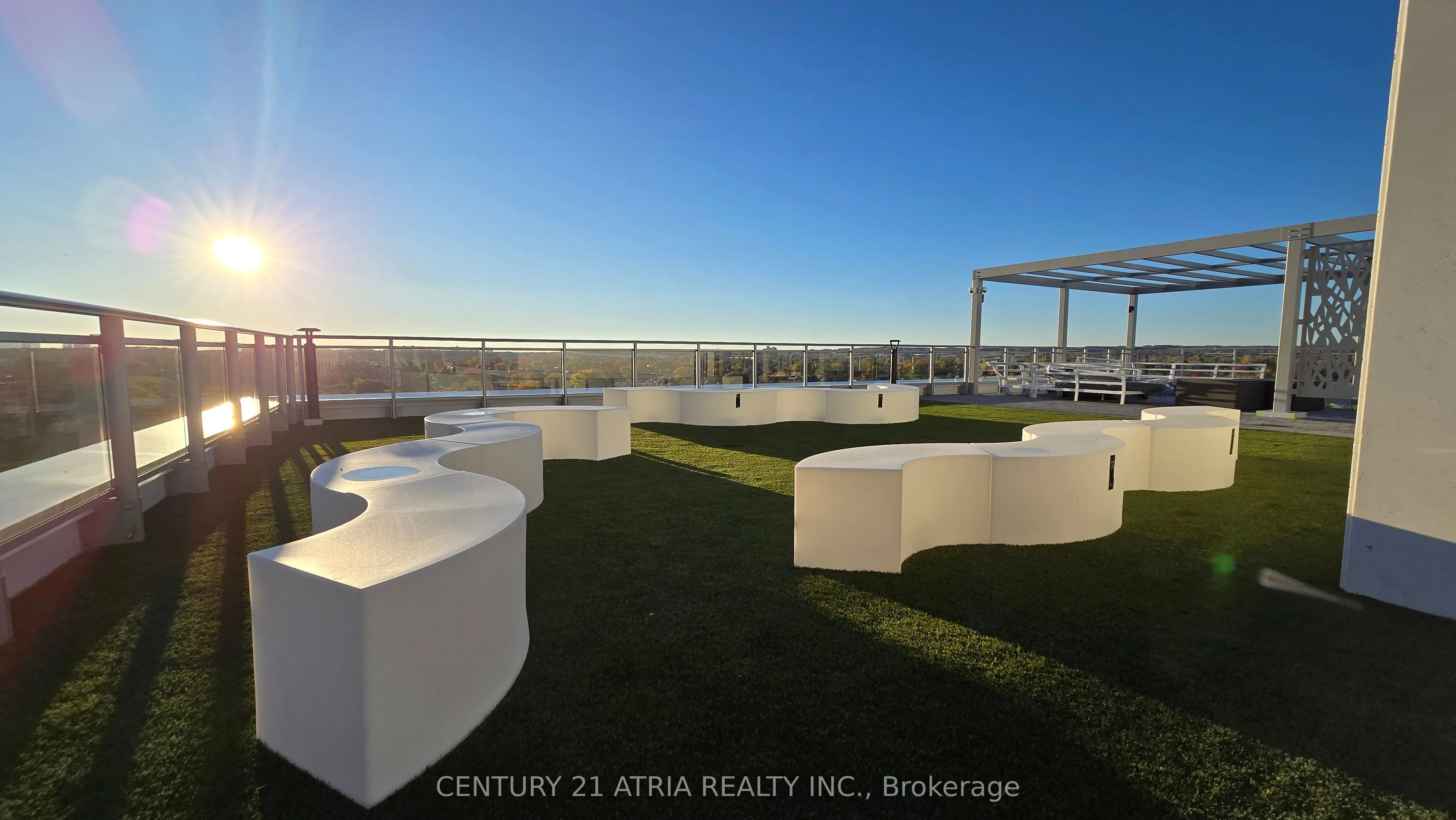 8888 Yonge Street, #901