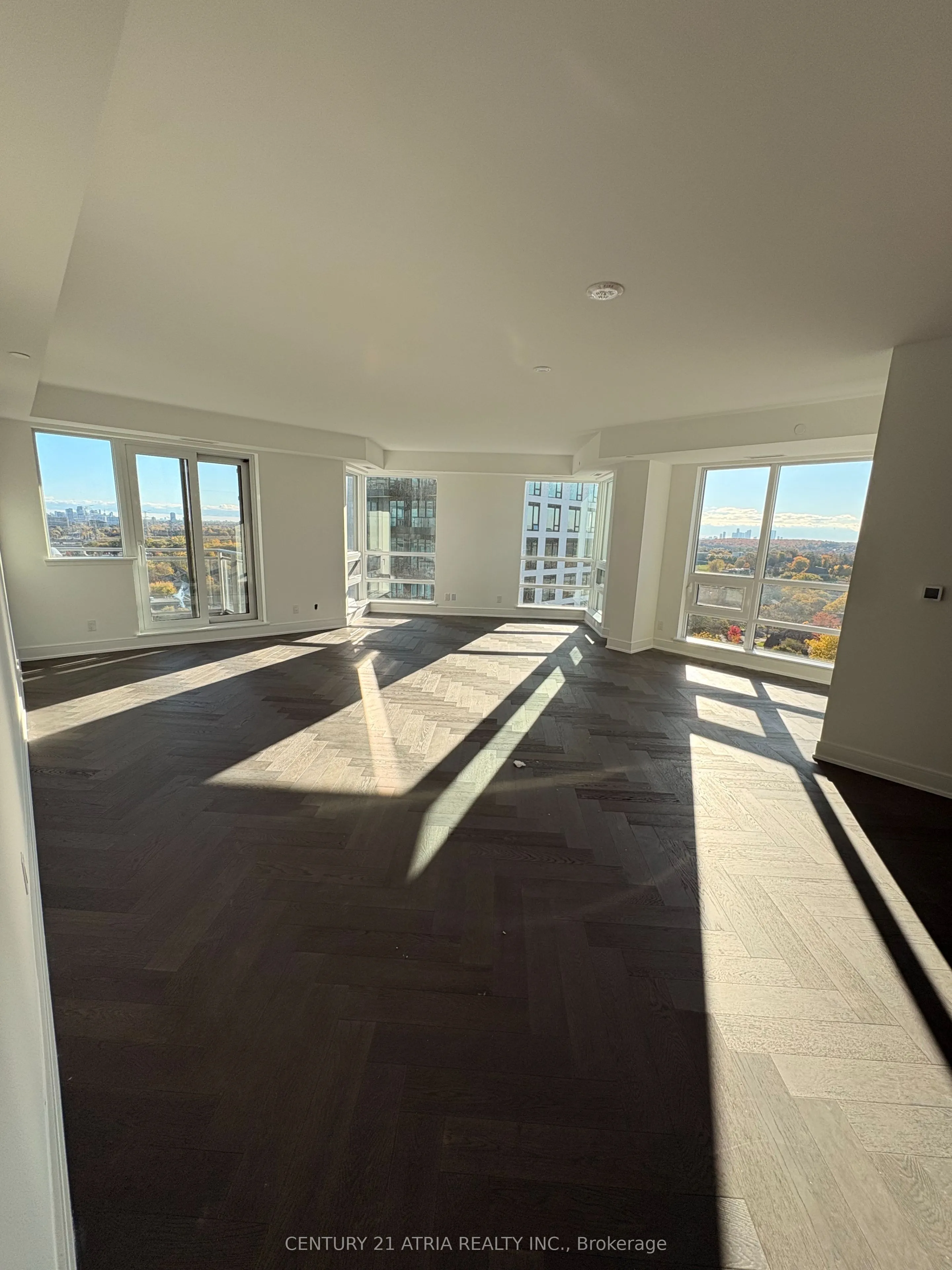 8888 Yonge Street, #901