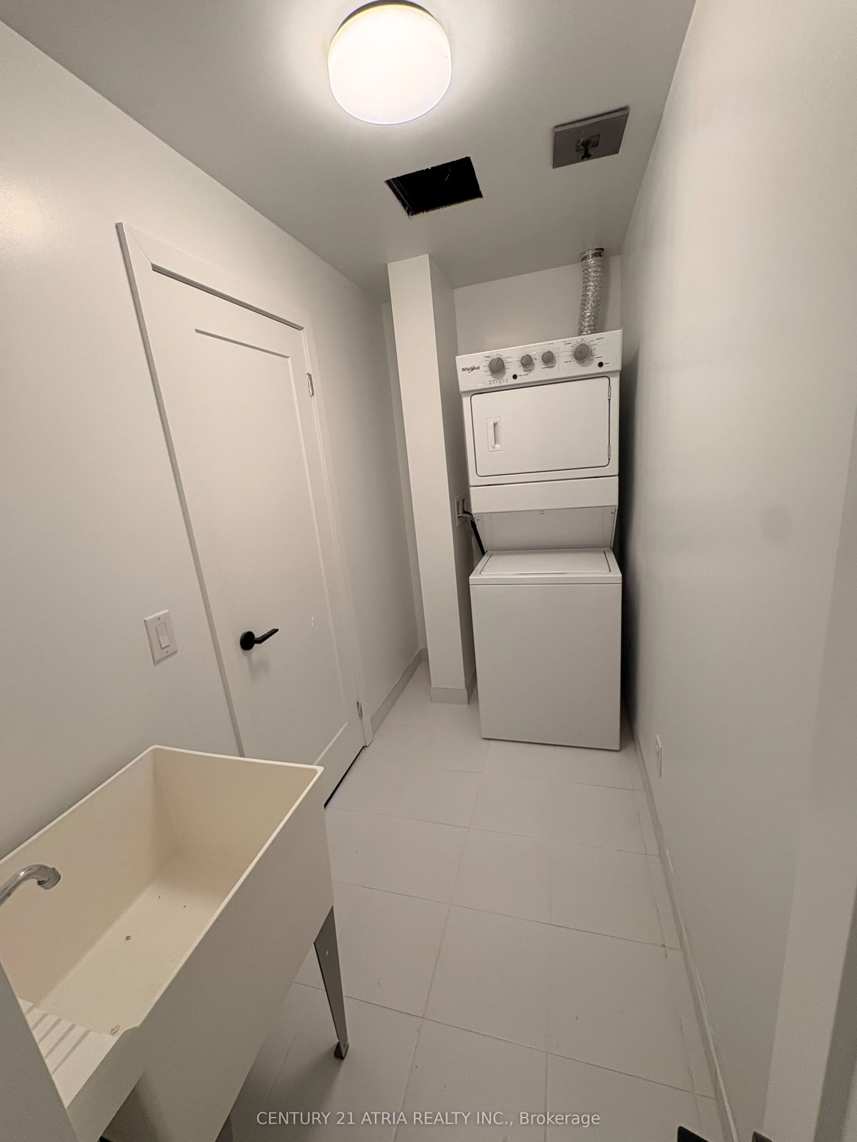 8888 Yonge Street, #901