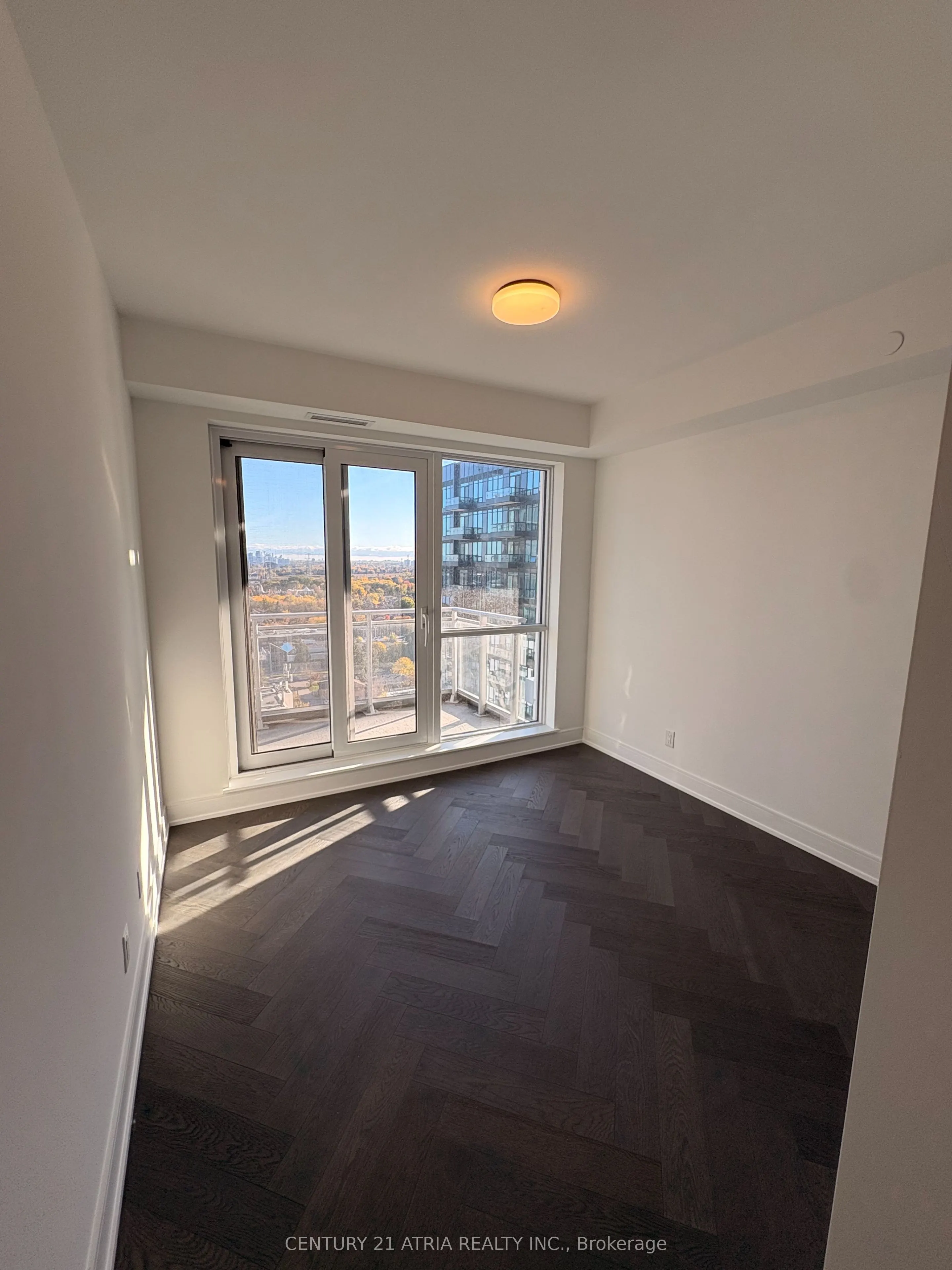 8888 Yonge Street, #901