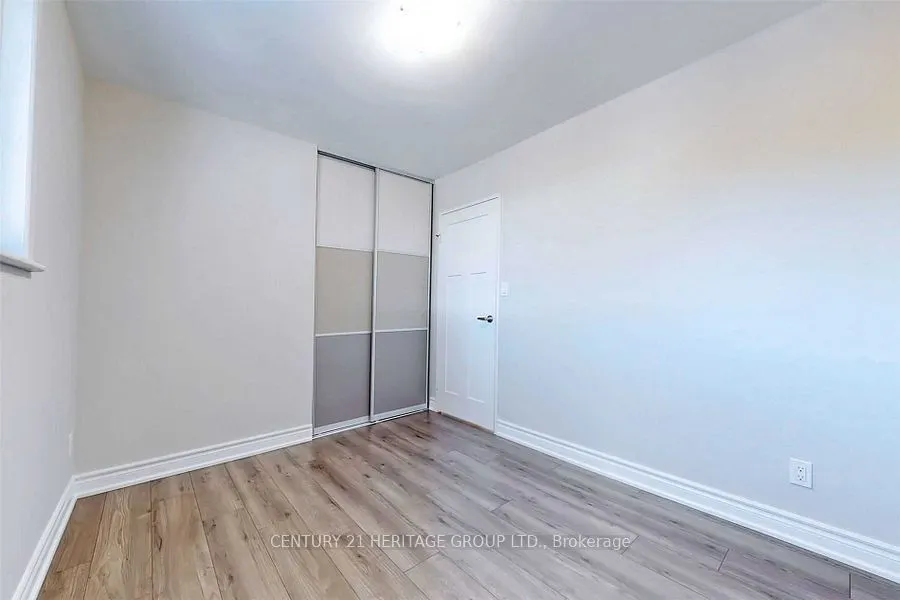 765 Greenfield Crescent, #Main