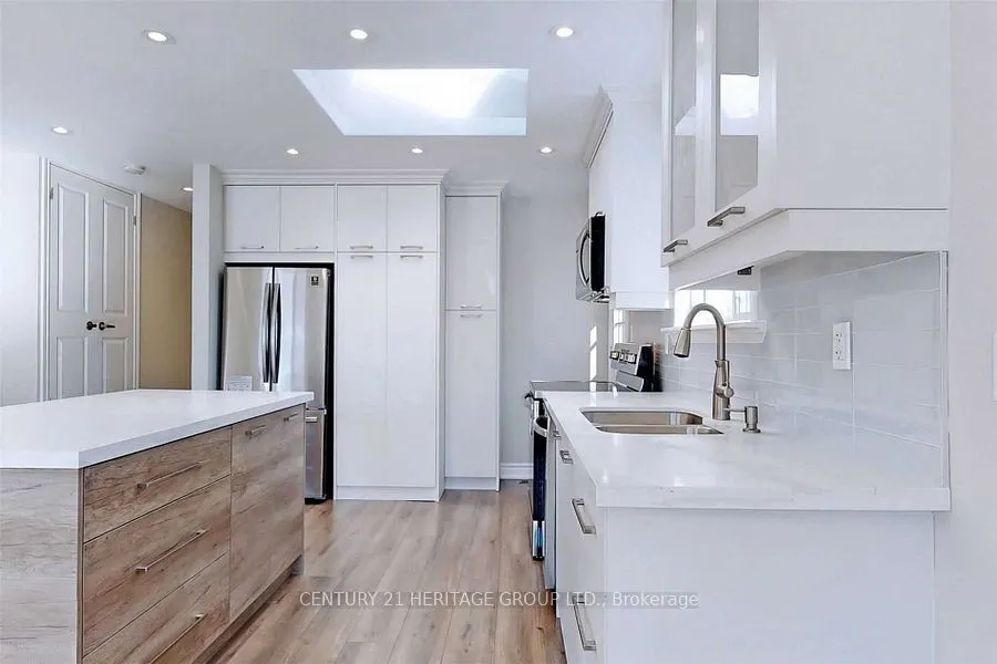 765 Greenfield Crescent, #Main