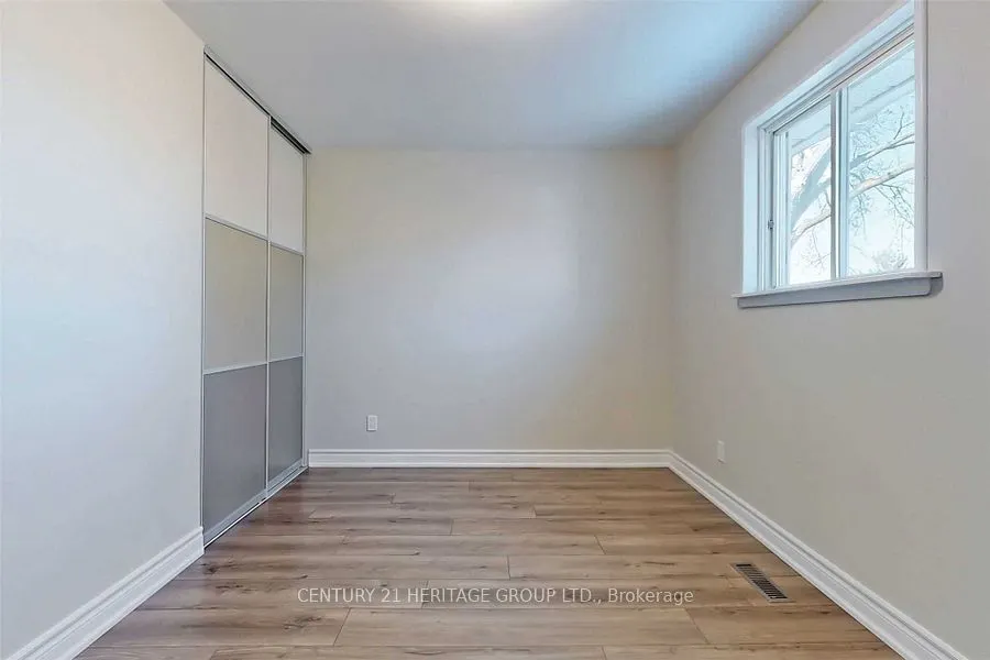 765 Greenfield Crescent, #Main